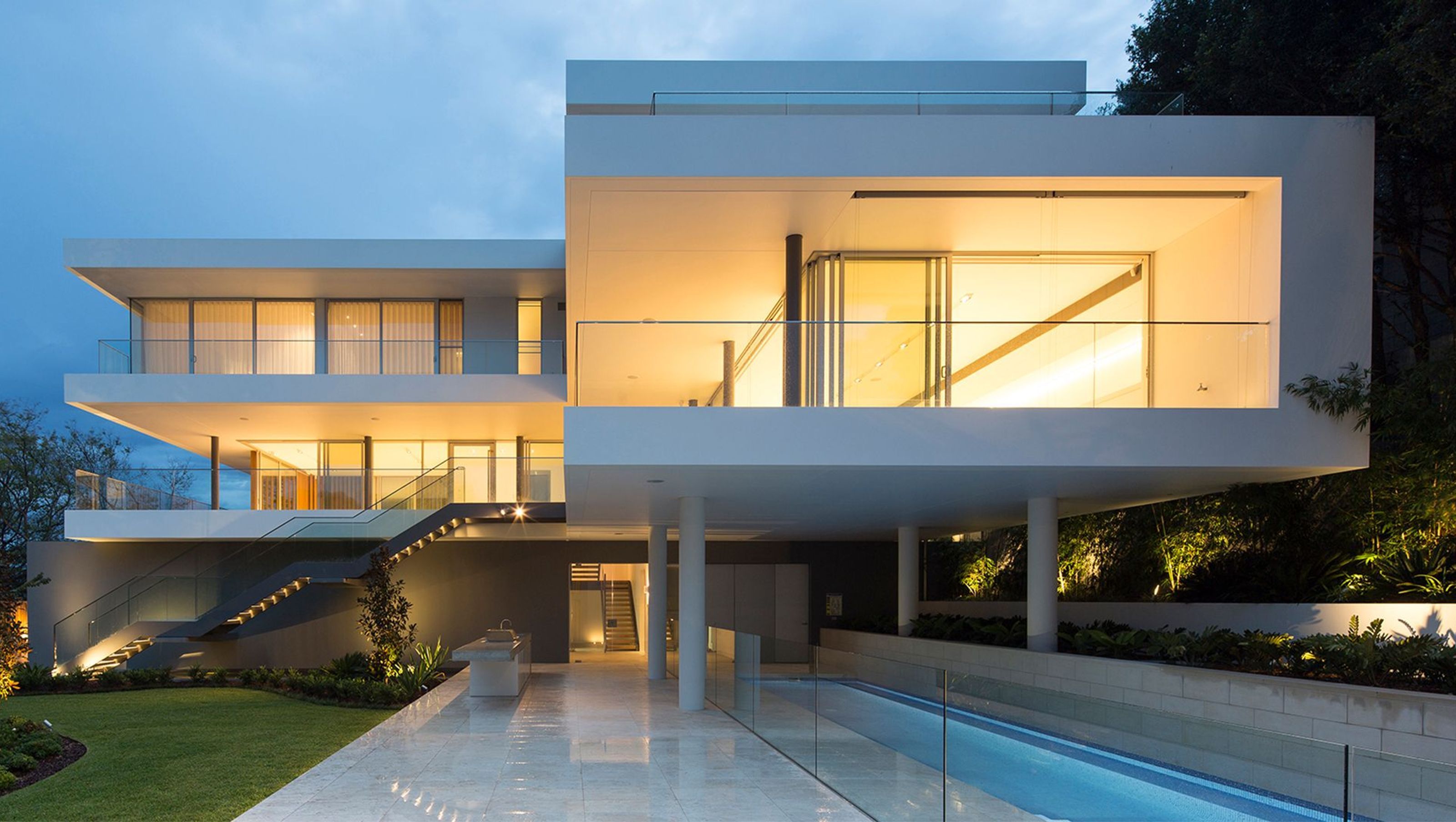 Cantilever House