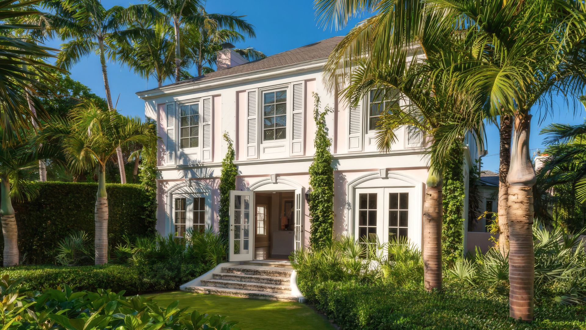 Brazilian Ave Palm Beach banner