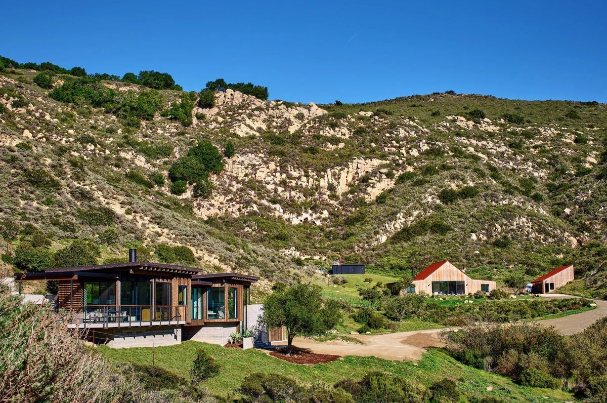 COASTAL MODERN GUEST HOUSE III