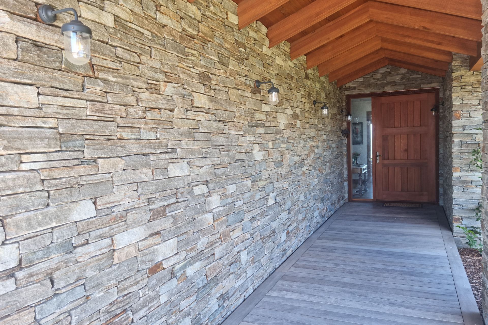 Whakaroa House