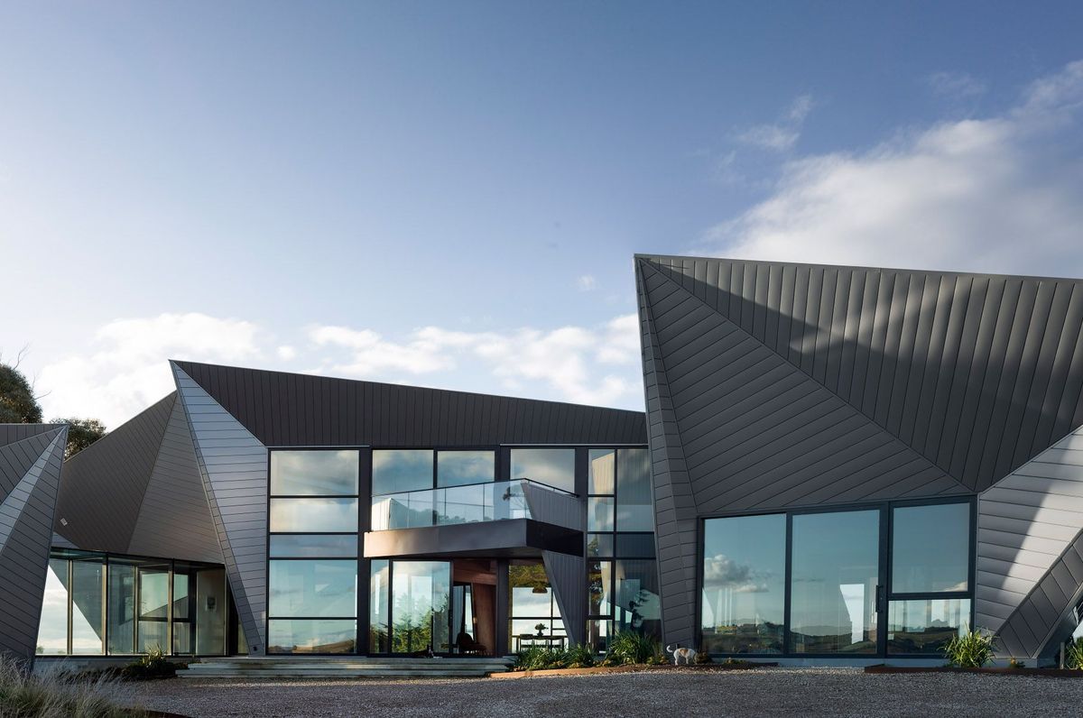 Royd Clan’s Autonomous House | Project of the Month