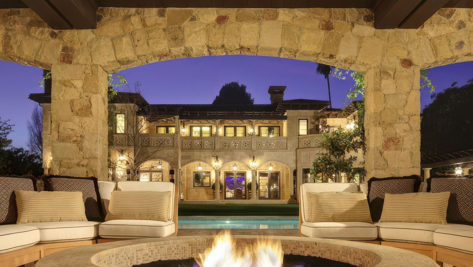 Italian Villa banner