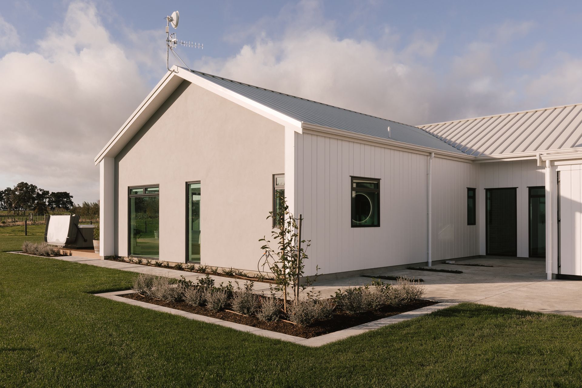The Bradburys Build