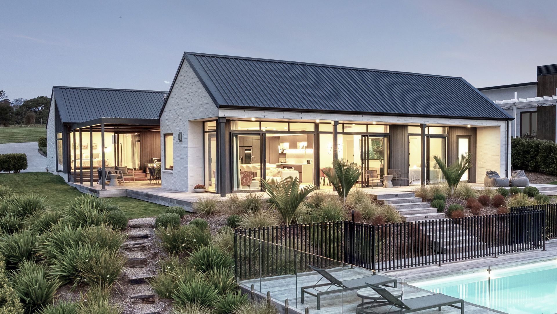 LuxeView Wainui banner
