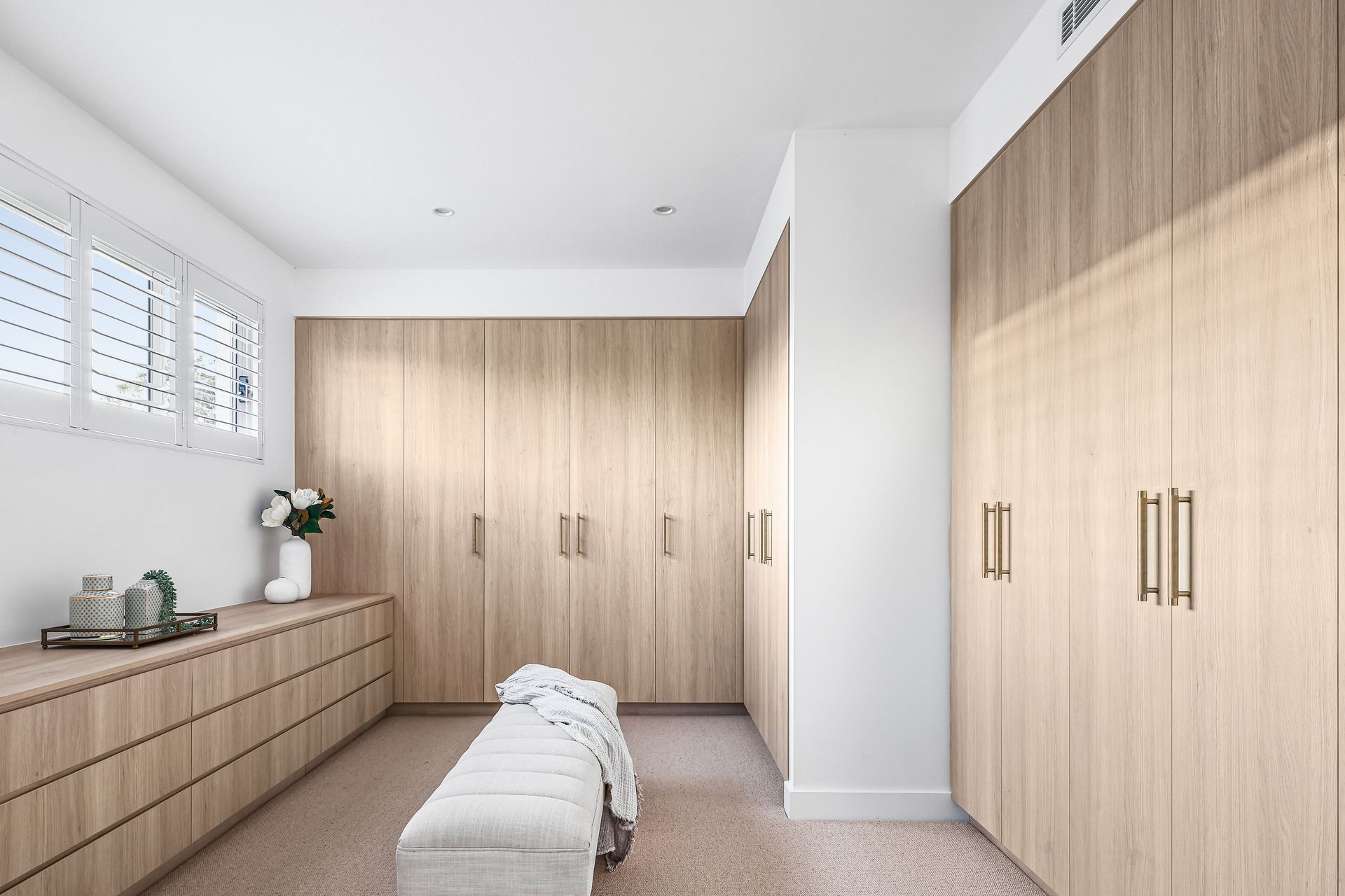 64BraysRoadConcordHighWalk-in-closet-v2.jpg