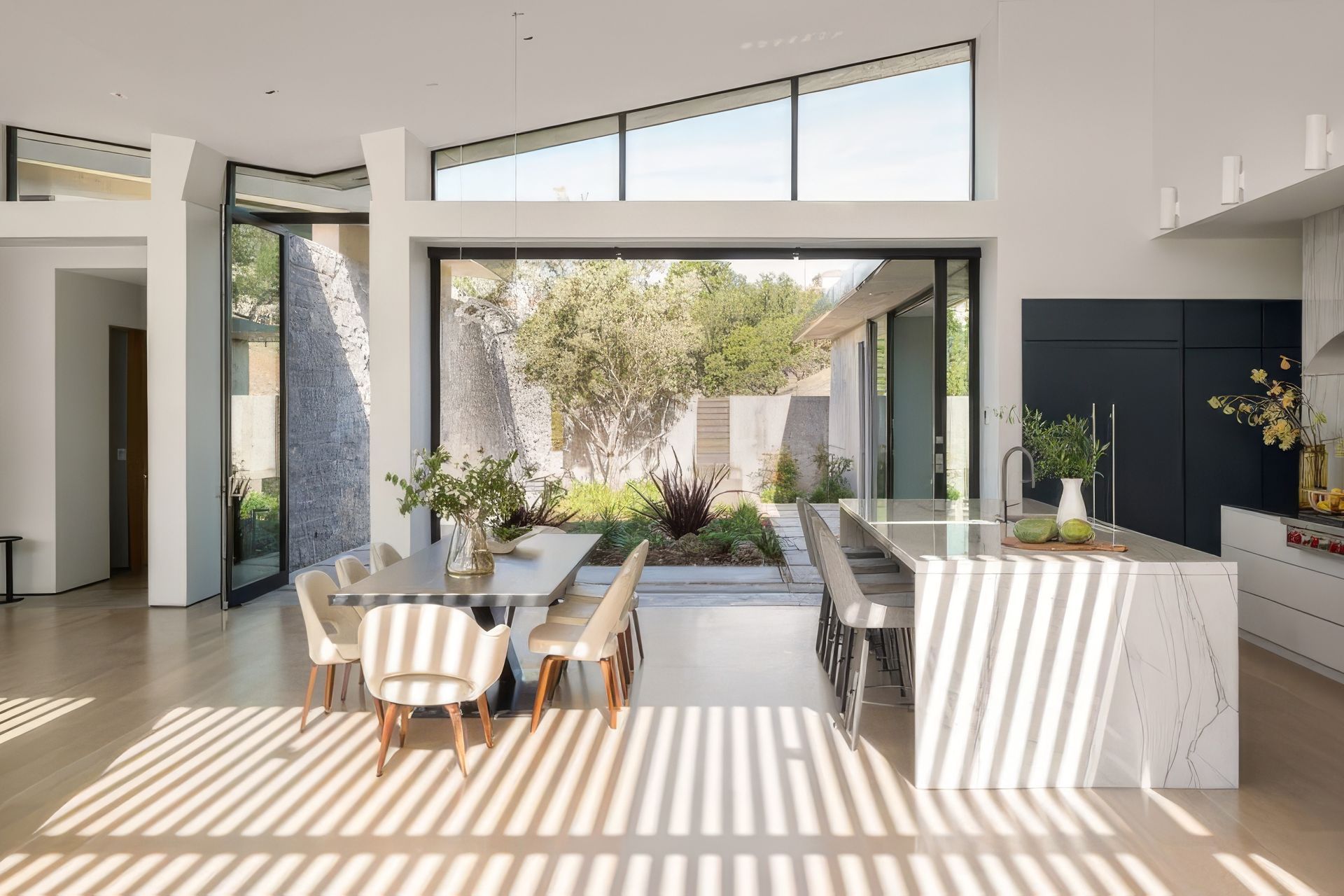 738x738Napa-Hillside-Residence-WEB-35-upscaled-by-Replicate.jpg