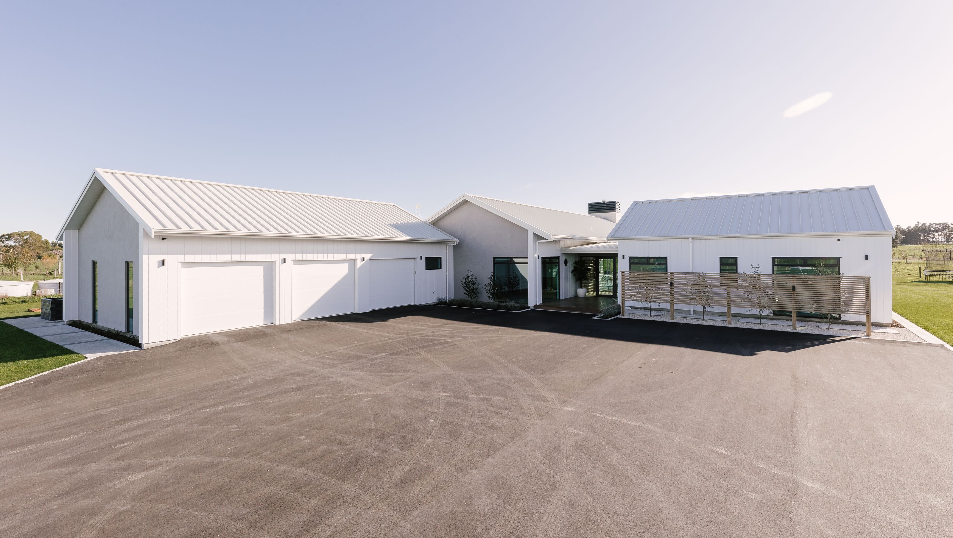 The Bradburys Build