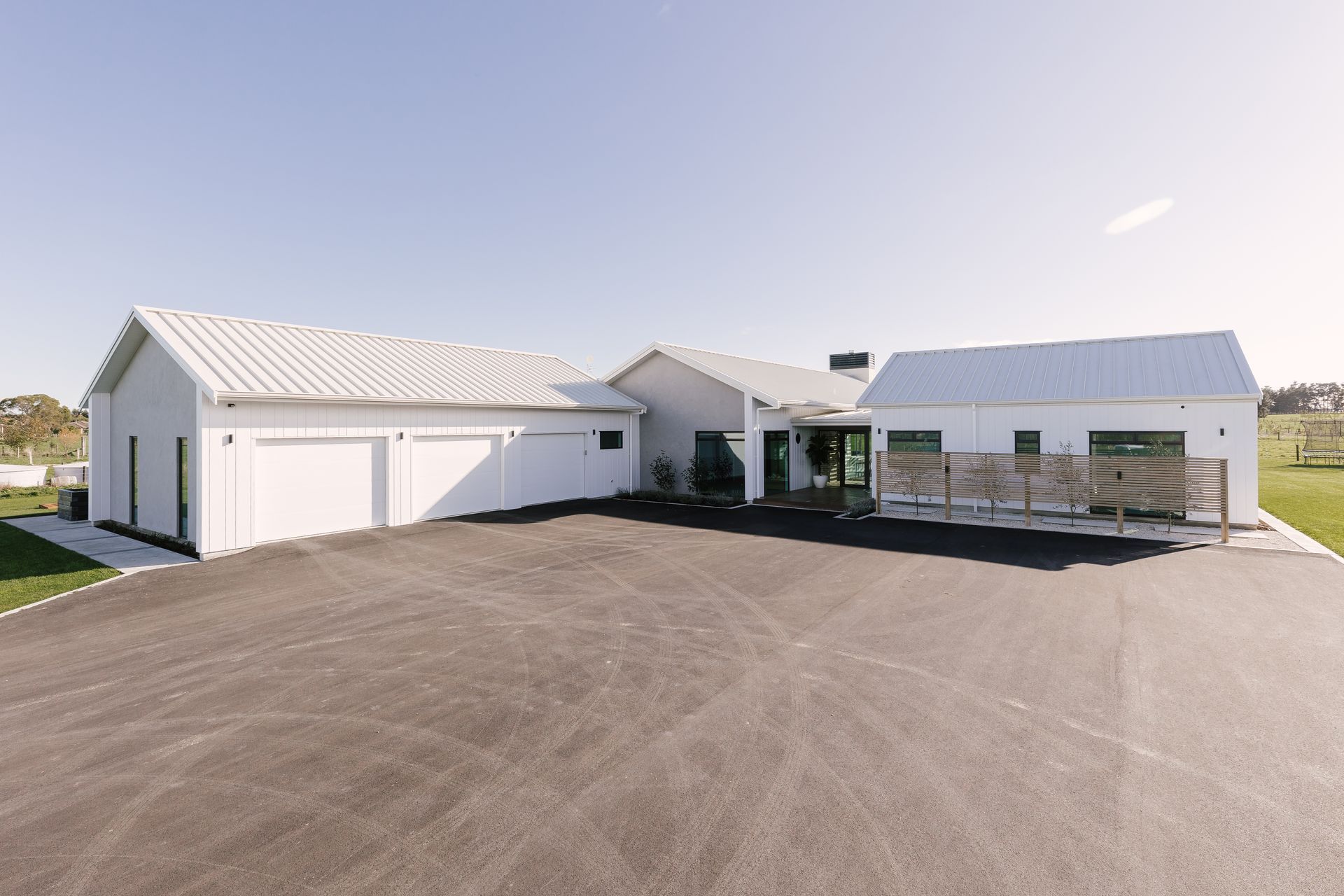 The Bradburys Build