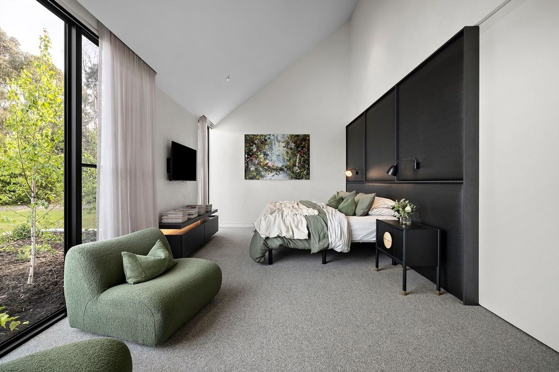 9-Bedroom.jpg