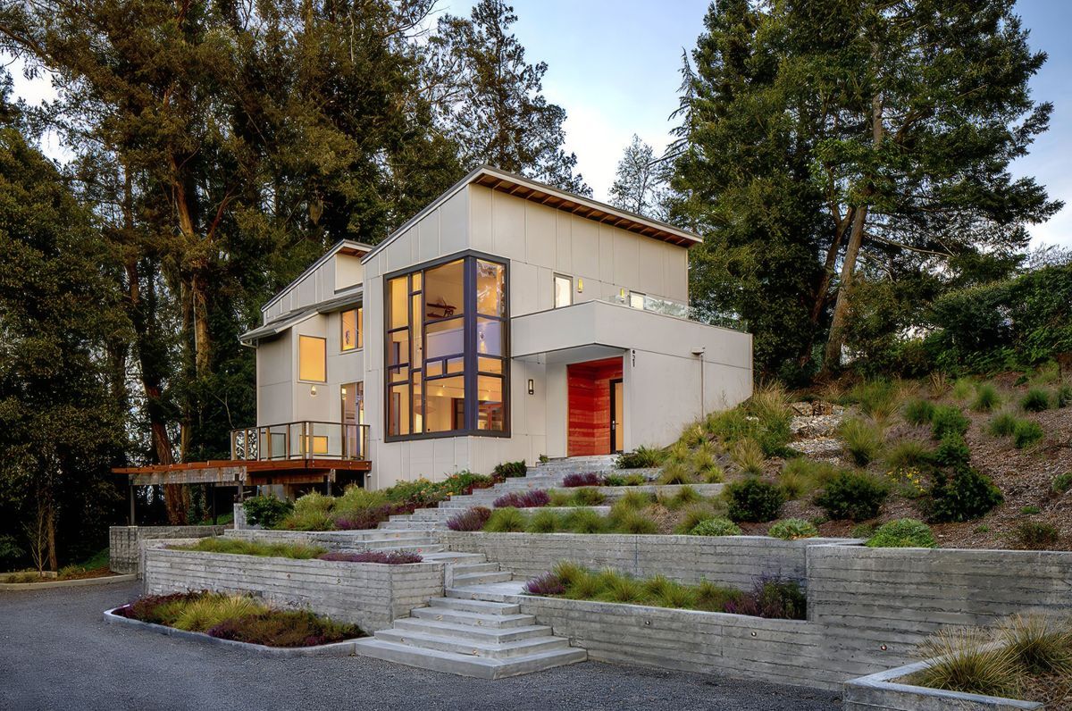 Sebastopol Hillside I: A Modern and Flexible Home for a Young Family