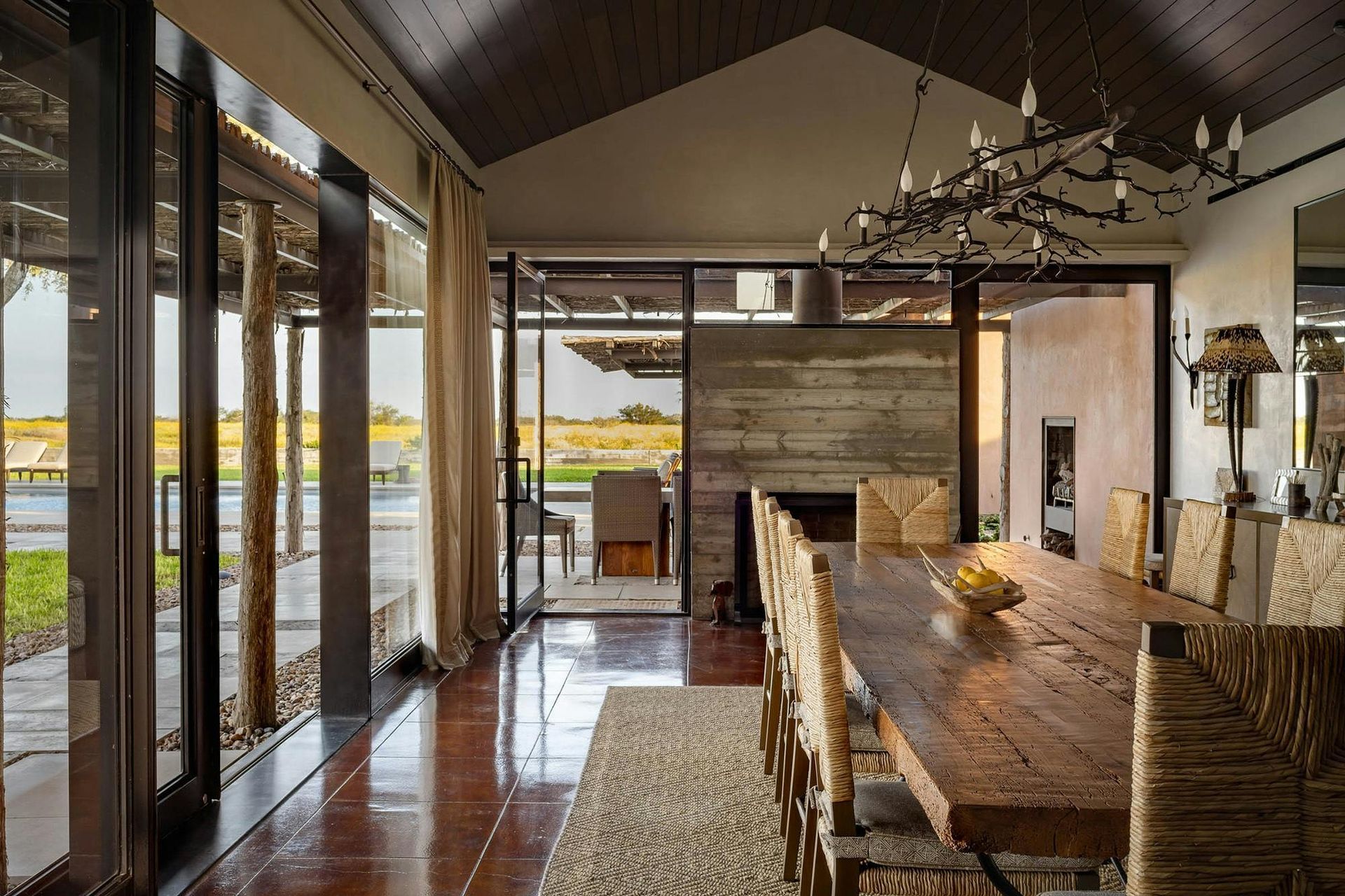 AWA-ElizitaRanch-interiors-0112022-10-27-184101.jpg