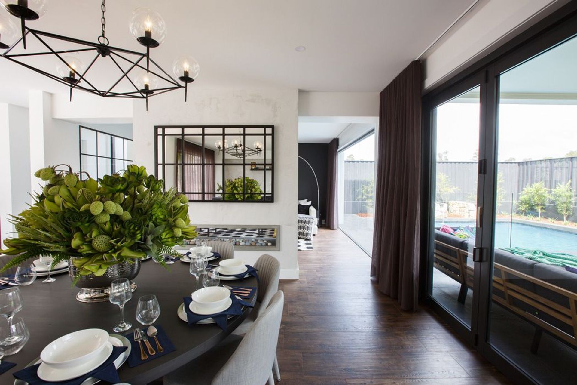 Aria Display Home
