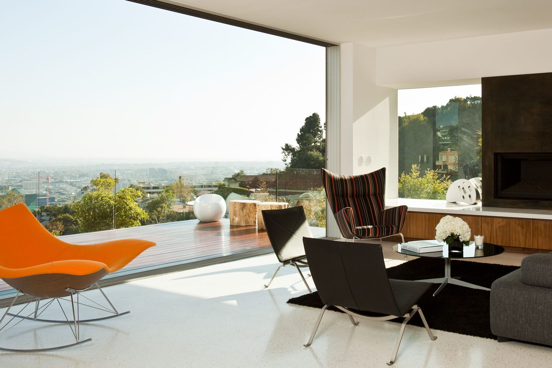 BlumenthalSunsetPlaza0141-2-e1724965131915.jpg