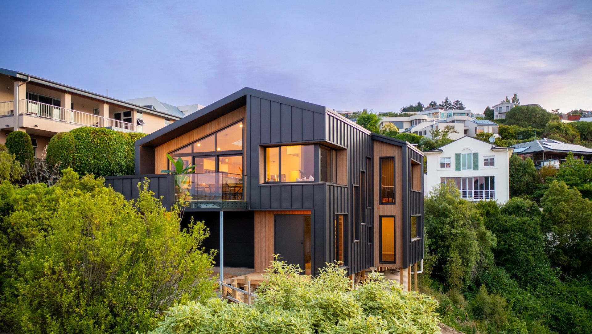 Cashmere - WINNER of NZ's Super Home of The Year 2024 banner