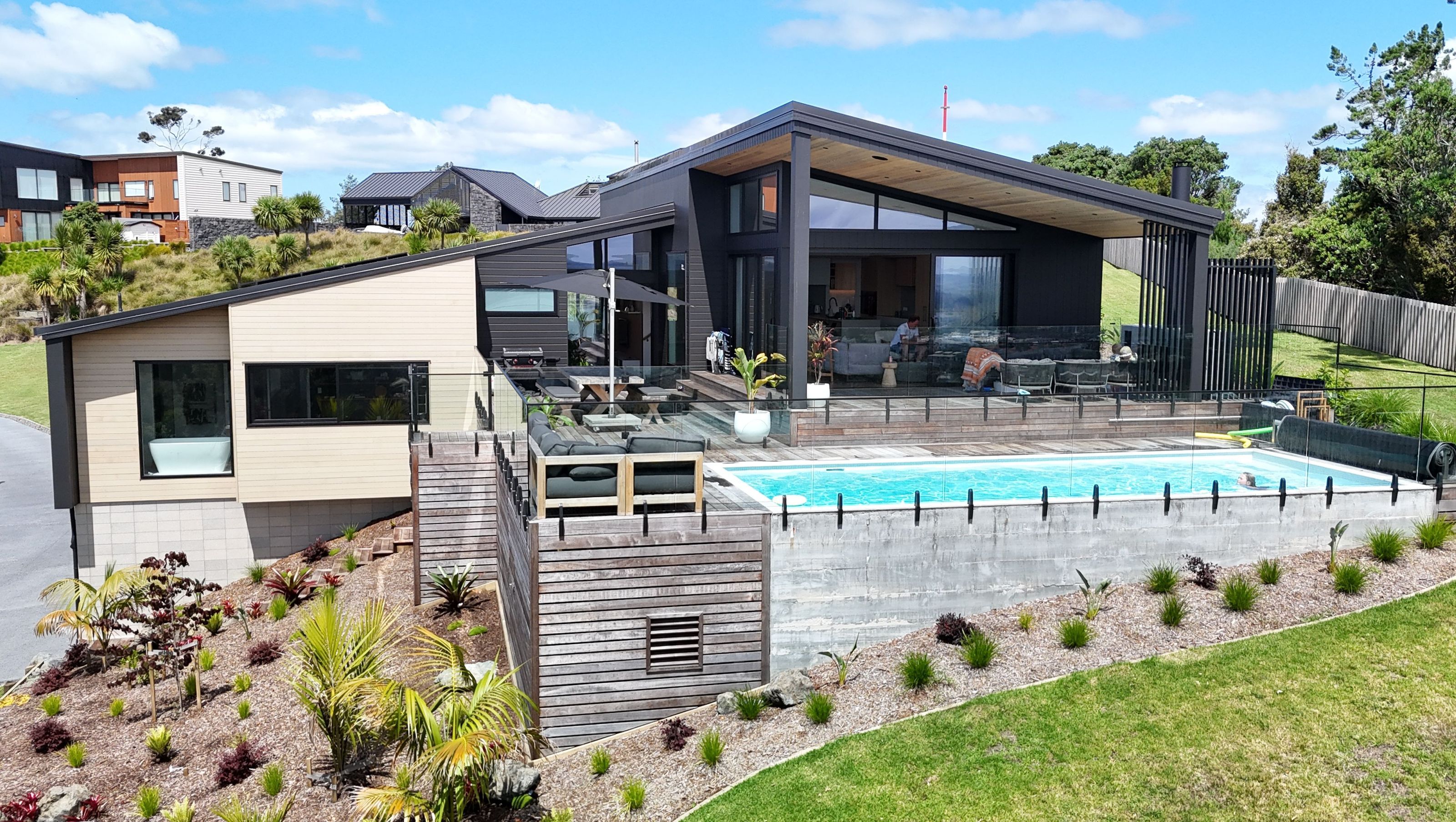 Harbour Edge Living