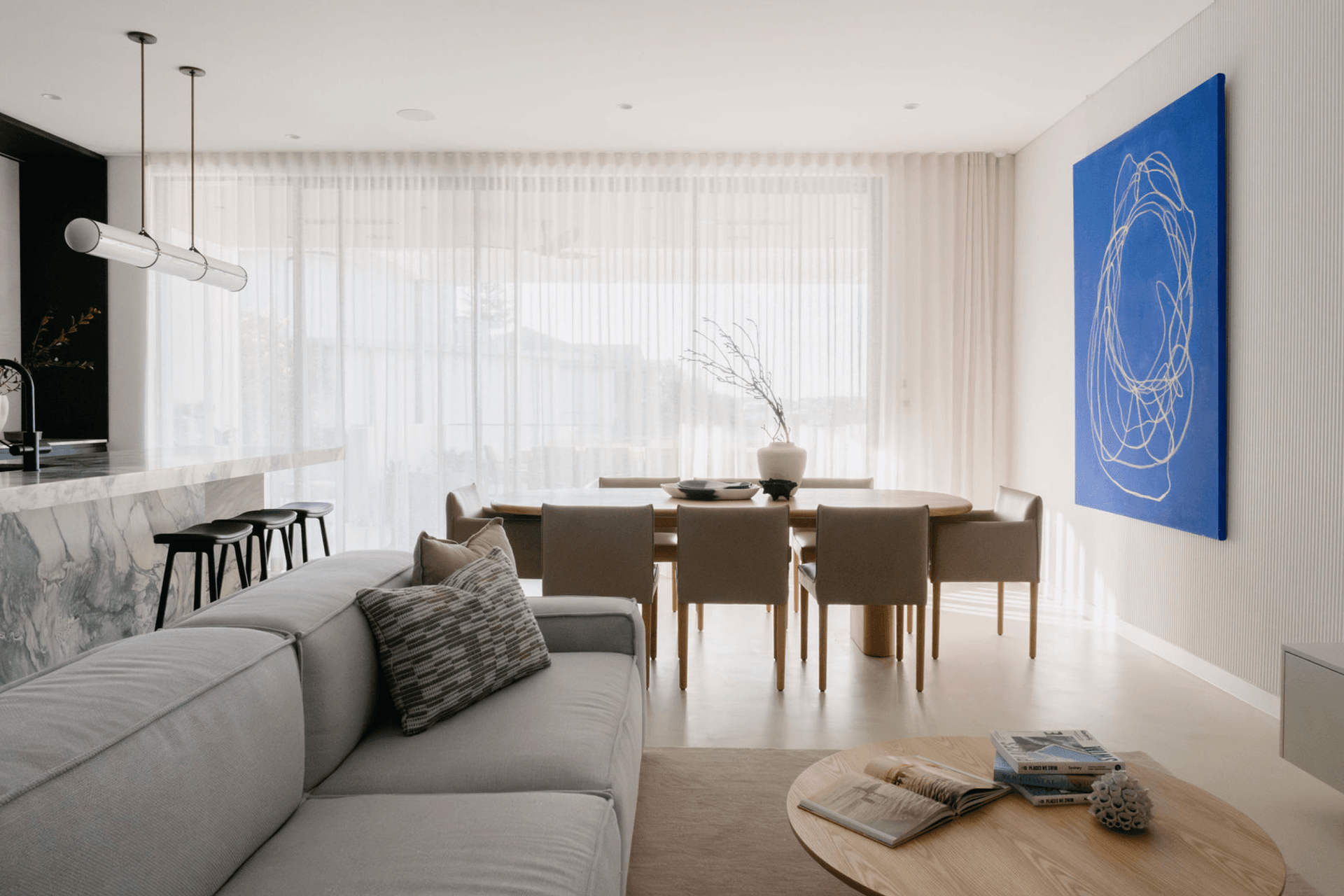 Freshwater-Northernbeaches-Sydney-InteriorDesign-luxurystudiobelle-luxuryhomes-LivingRoom.png