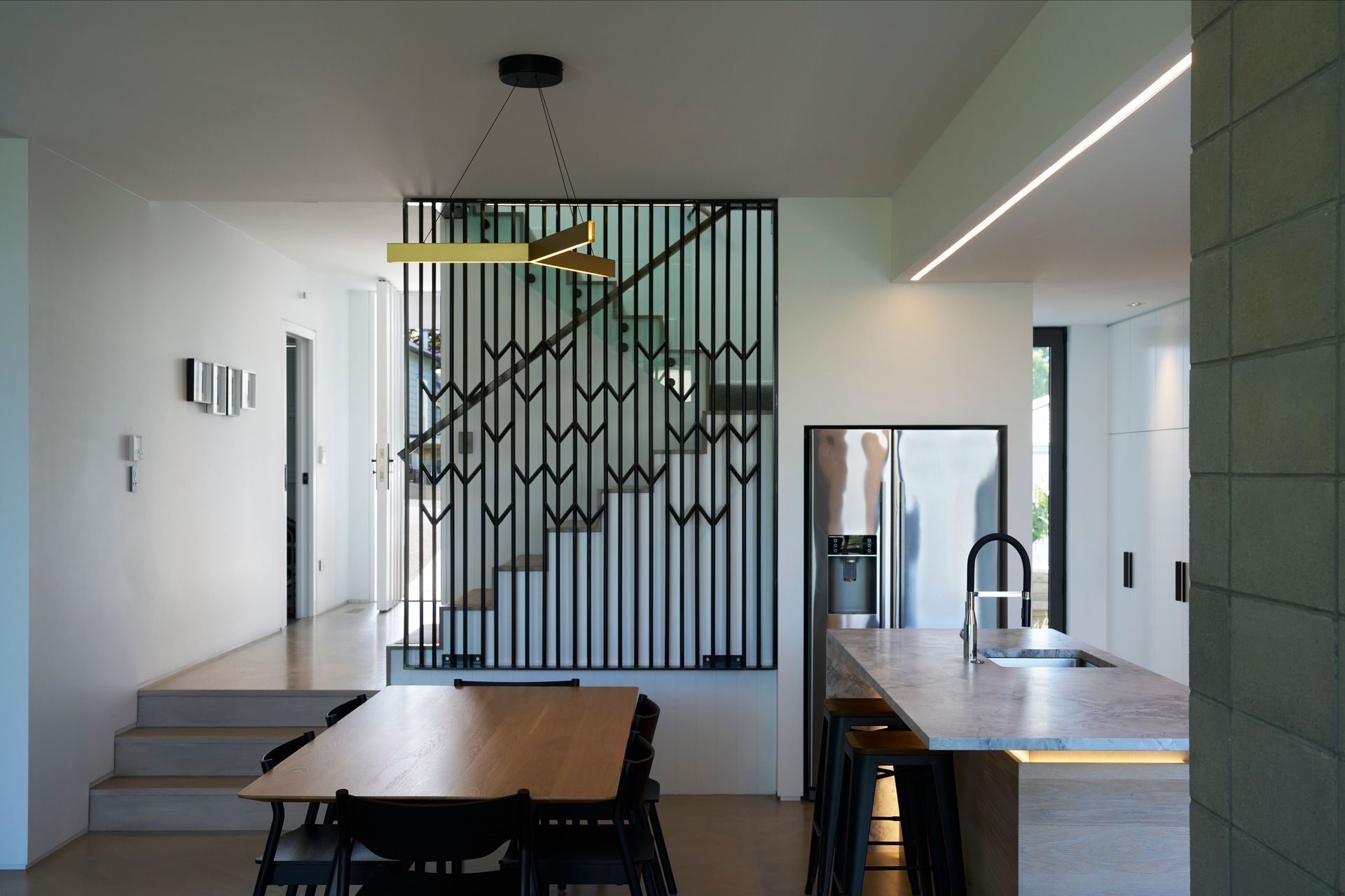 Gerrad-Hall-ArchitectsPonsonby-HouseStairwayTash-Hopkins3.jpg