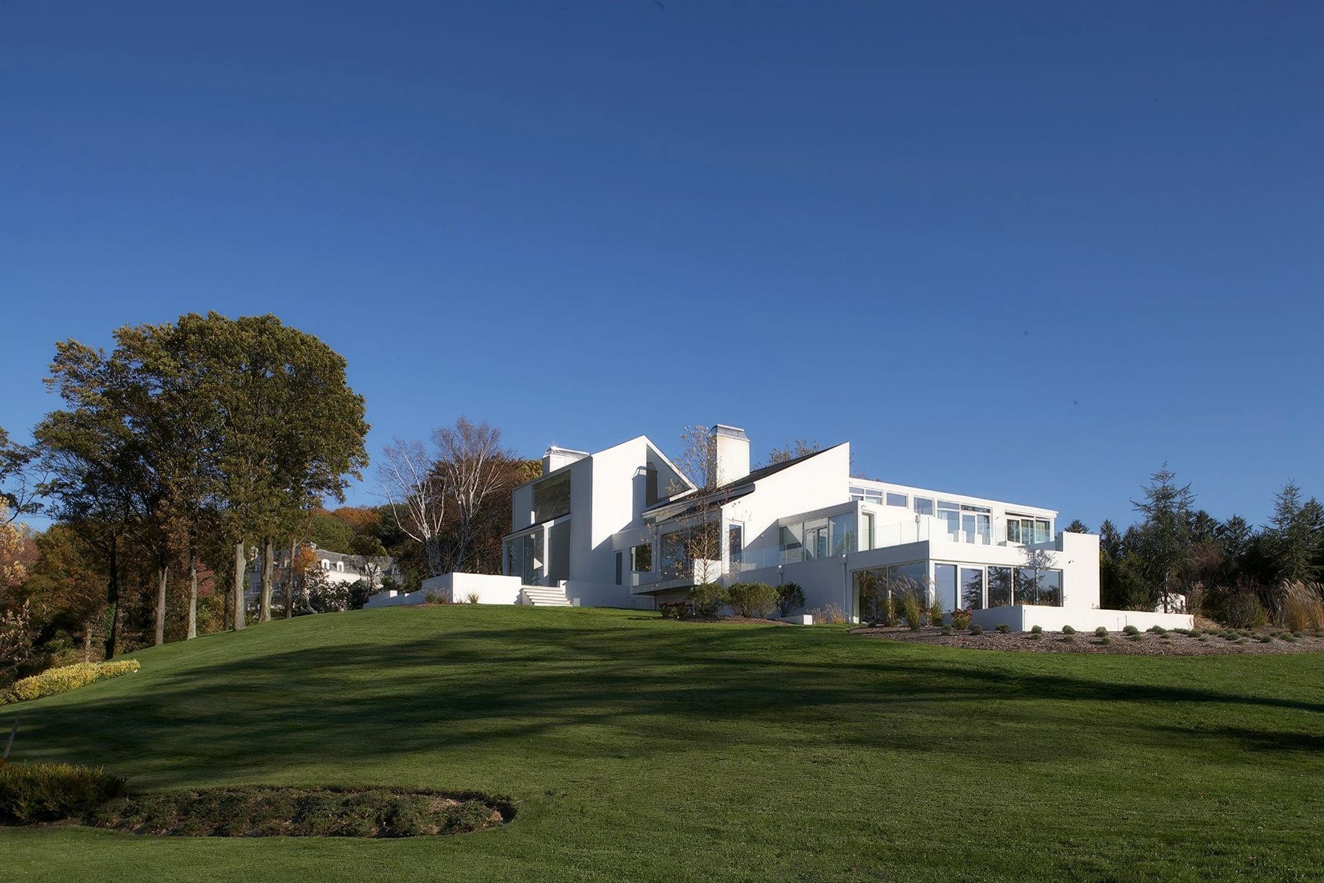 LISSennis-exterior-FINAL-40609051-upscaled-by-Replicate.jpg