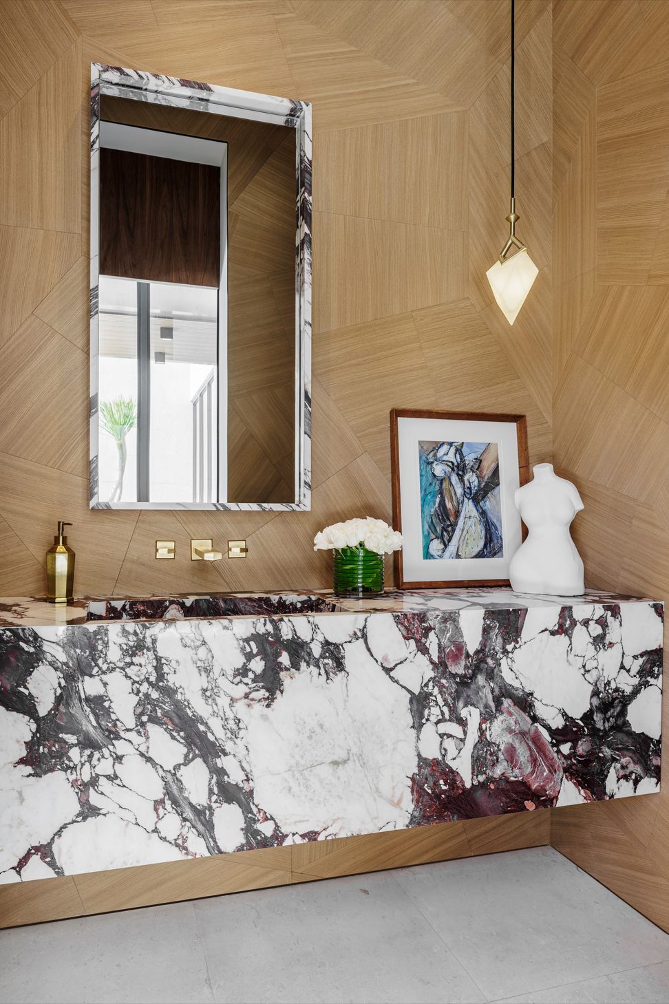 LUXESDH701NE77STMiami205-HDR-Edit4K-ap-compressed.jpg