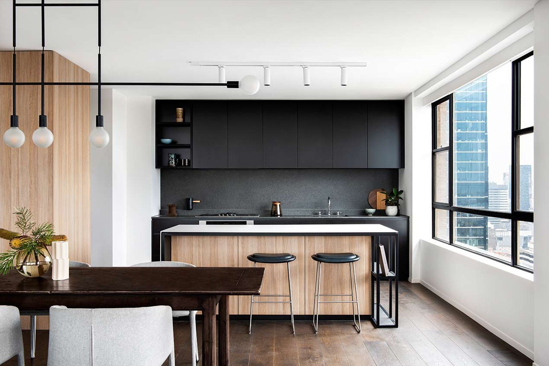 ^^&amp;&amp;**Spring Street Apartment