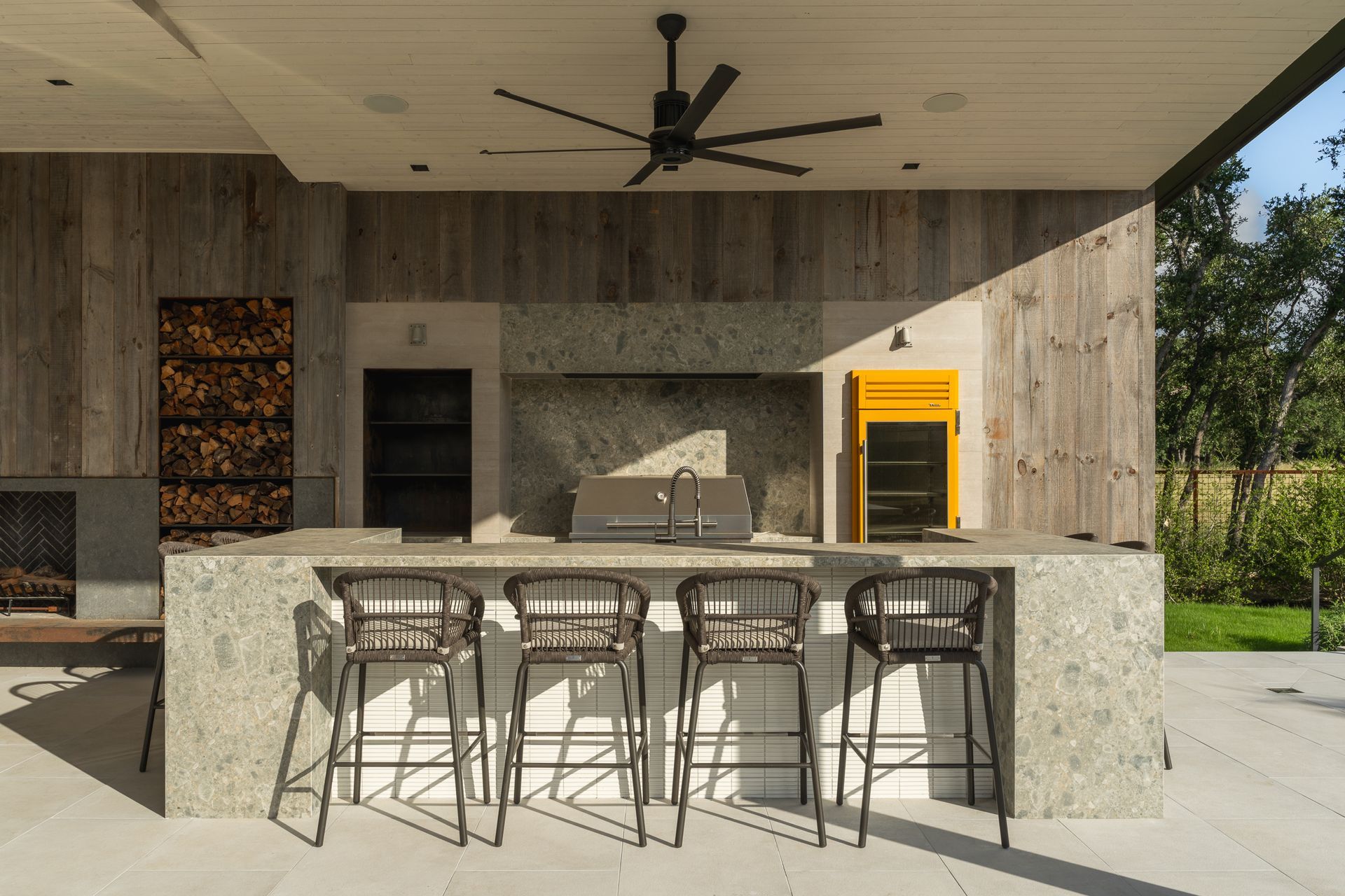 Modern-Showcase-Driftwood-Texas-Home-ALIGN-Austin-Architects-12.jpg