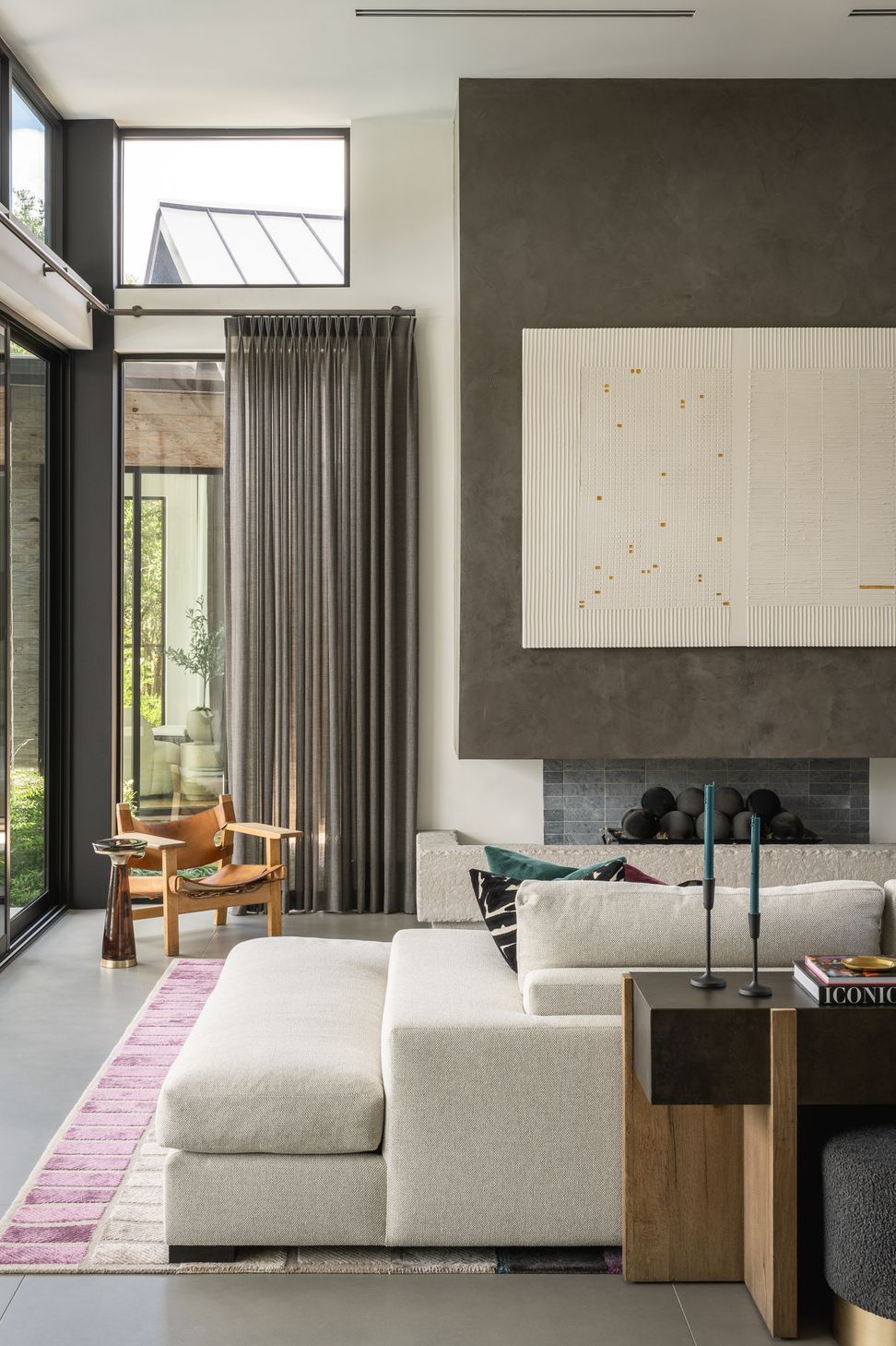 Modern-Showcase-Driftwood-Texas-Home-ALIGN-Austin-Architects-16.jpg