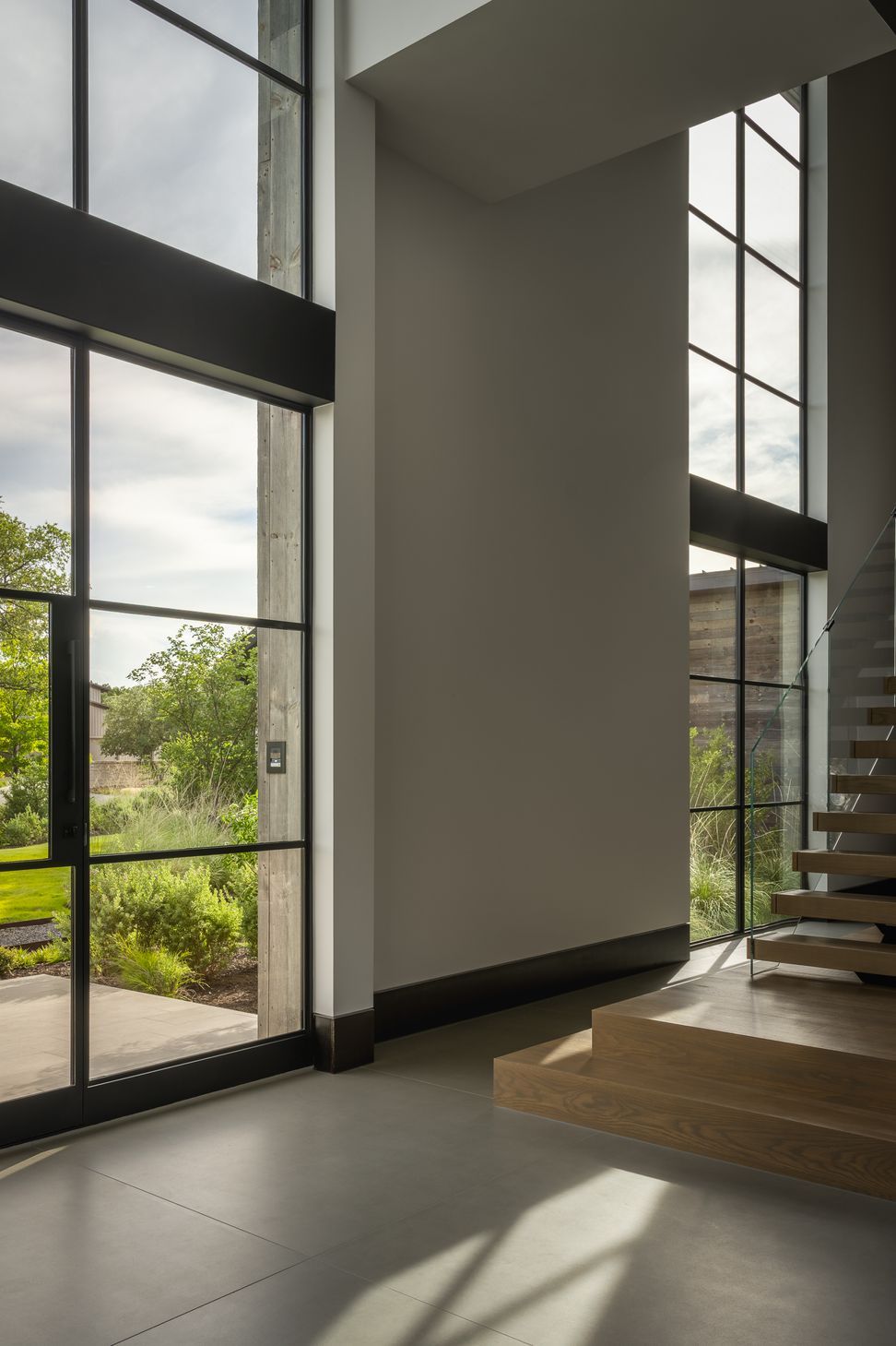 Modern-Showcase-Driftwood-Texas-Home-ALIGN-Austin-Architects-27-v2.jpg