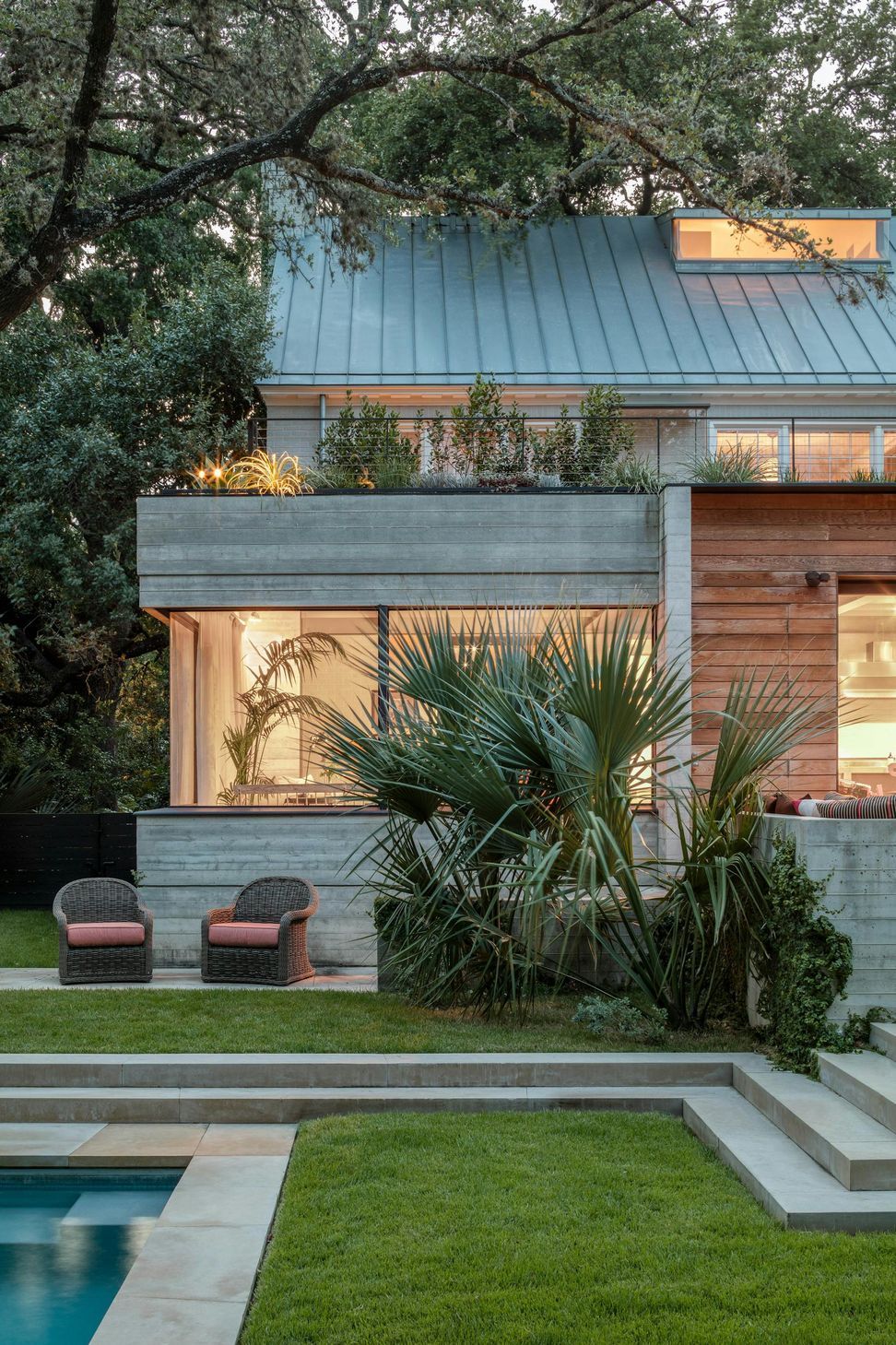 Pease-Road-Andrew-Pogue-V-Ext-Addition-Dusk.jpg