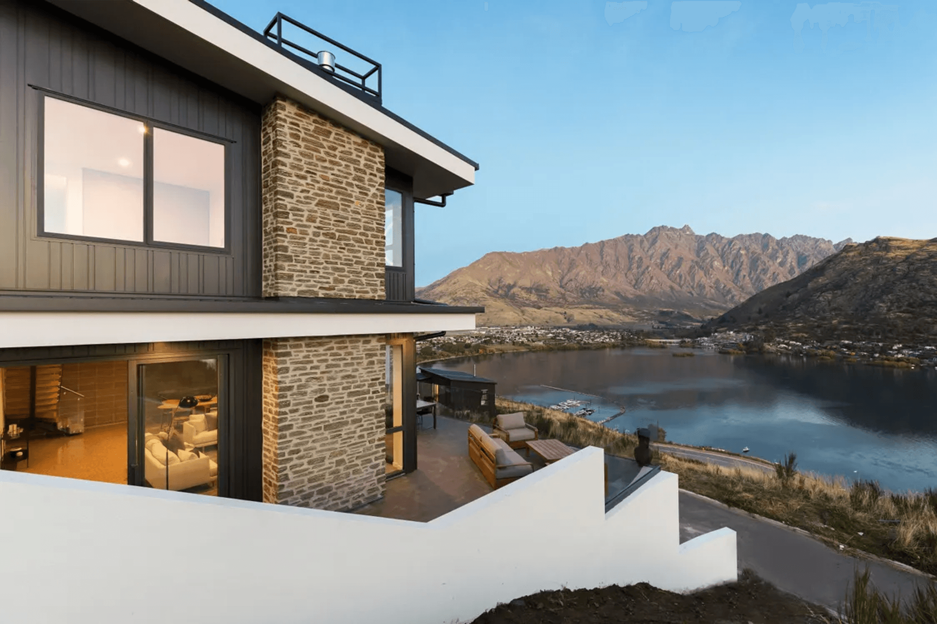 Lynch Lane,  Queenstown