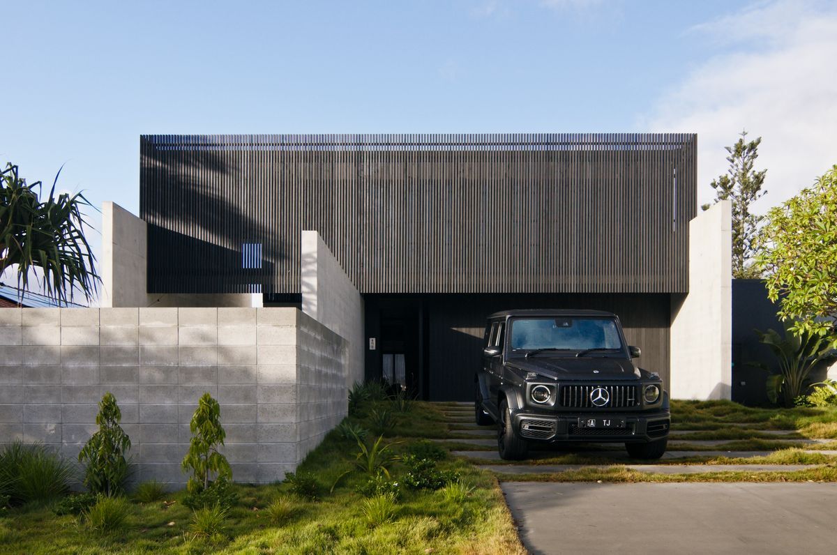 Elanora residence