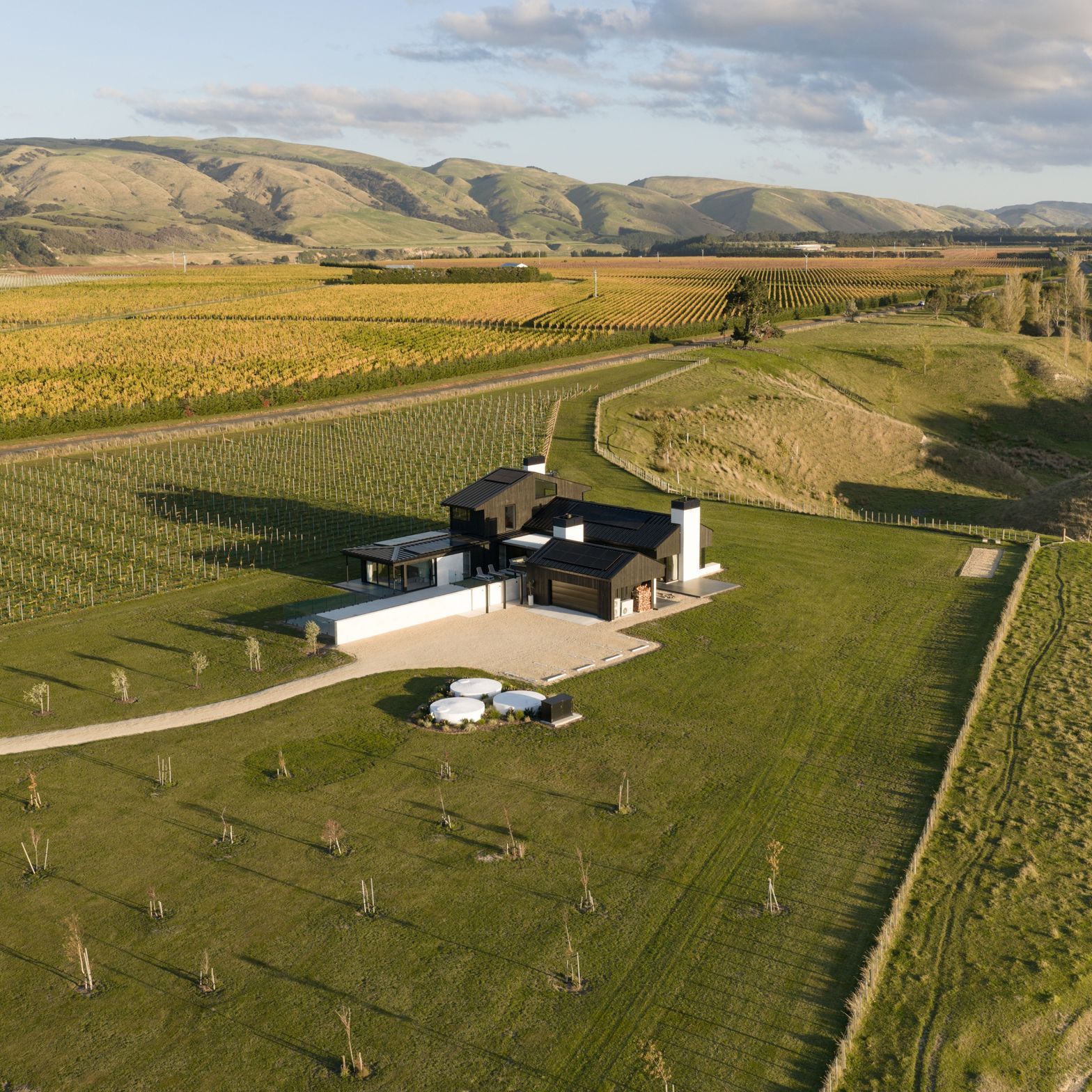 Roach-House-Martinborough-Three-Chimneys-Oamaru-Stone-14-ap-compressed.jpg