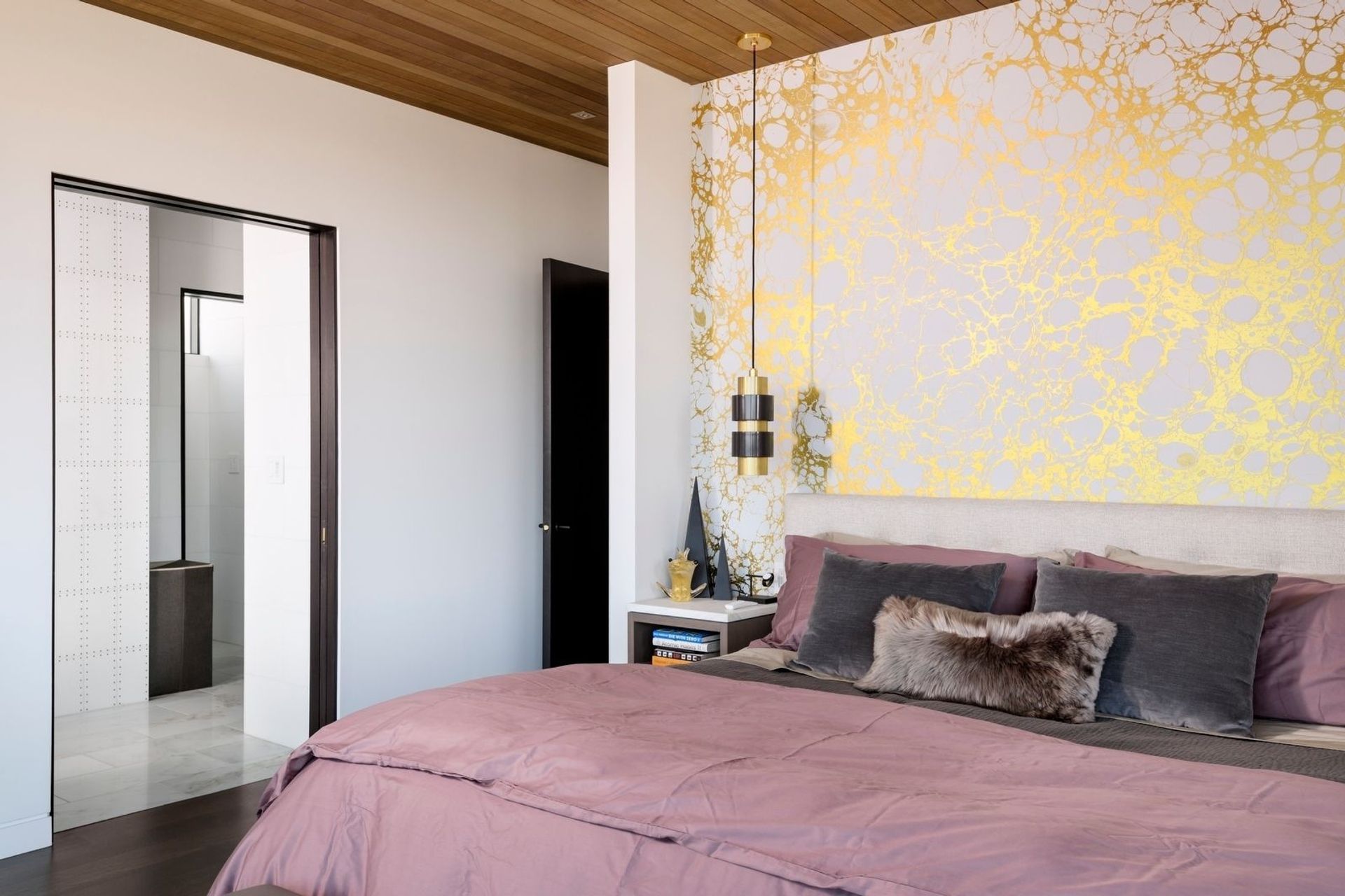 West-of-Market-071422-0125-light-webfeature.jpg