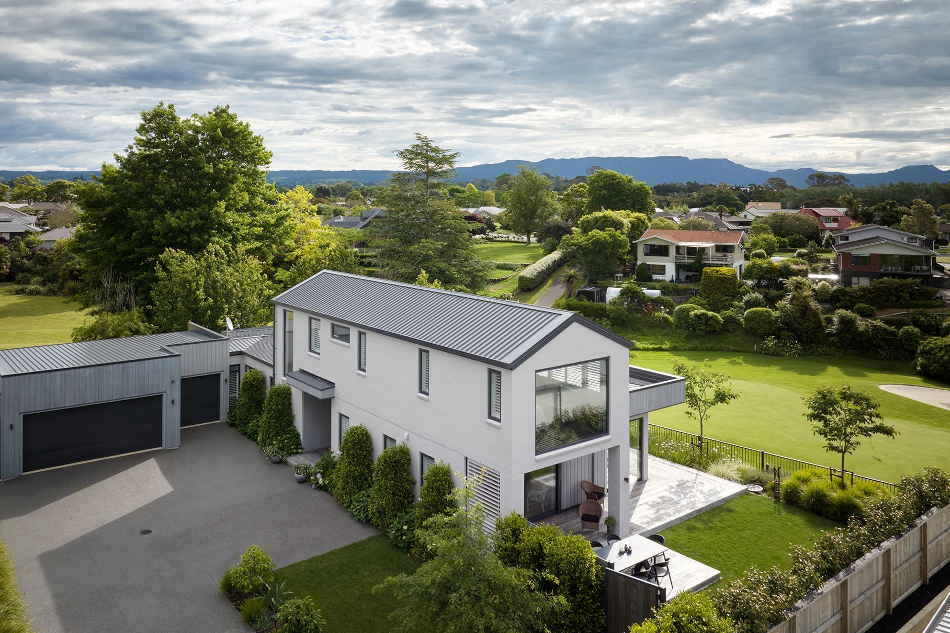 design-builders-paton-home-exterior-2.jpeg