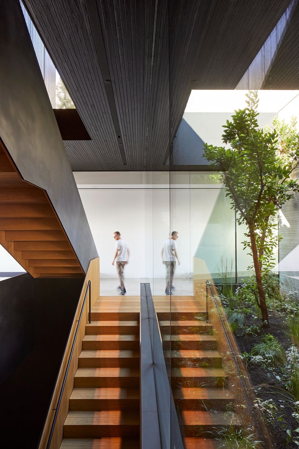 imgi14MBMHWest-Vancouver-HouseHufton-Crow032.jpg