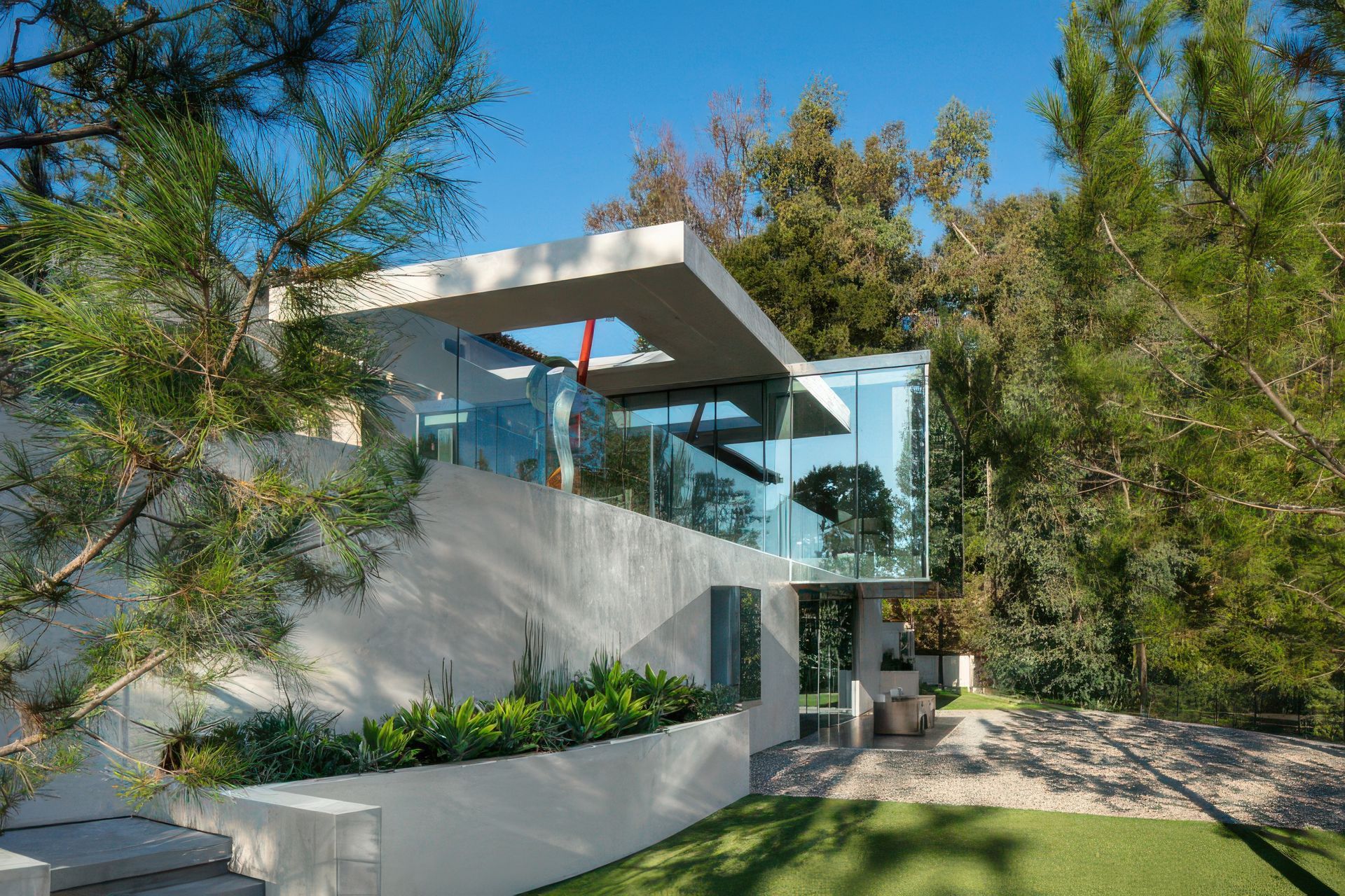 imgi9Contrasting-Guest-House-7-825x510-gigapixel-standard-v2-4x.jpg