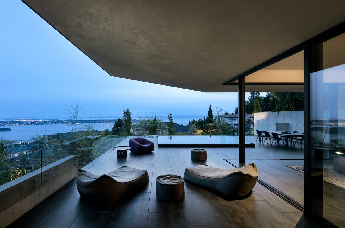Eaves House