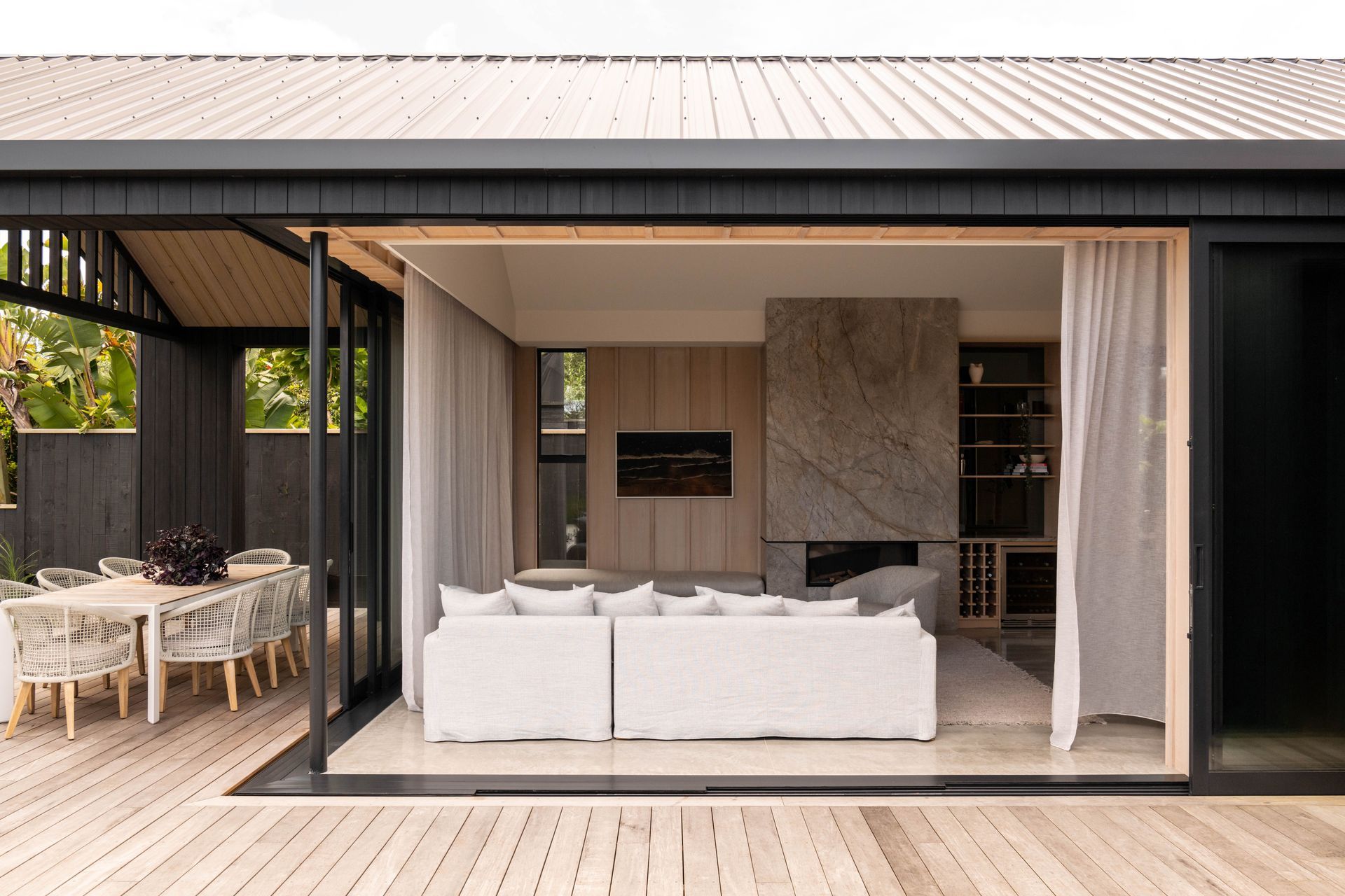 indoor-outdoor-flow-tauranga-builders.jpg