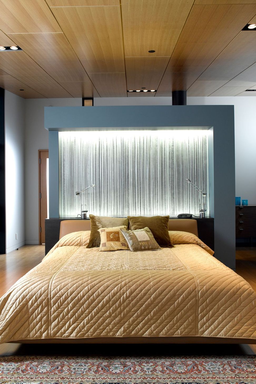 masterbedroomfeature.jpg