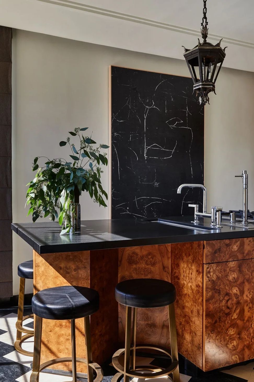 rossmore-residence-luxury-kitchen-barwebp-ap-compressed-v2.jpg