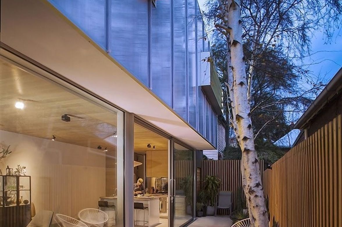 Skin Box House