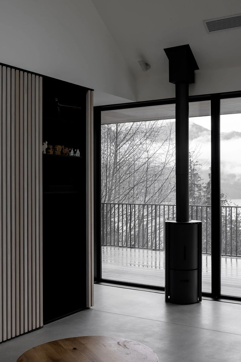 sm-studio-britannia-beach-house-02-004-ap-compressed.jpg