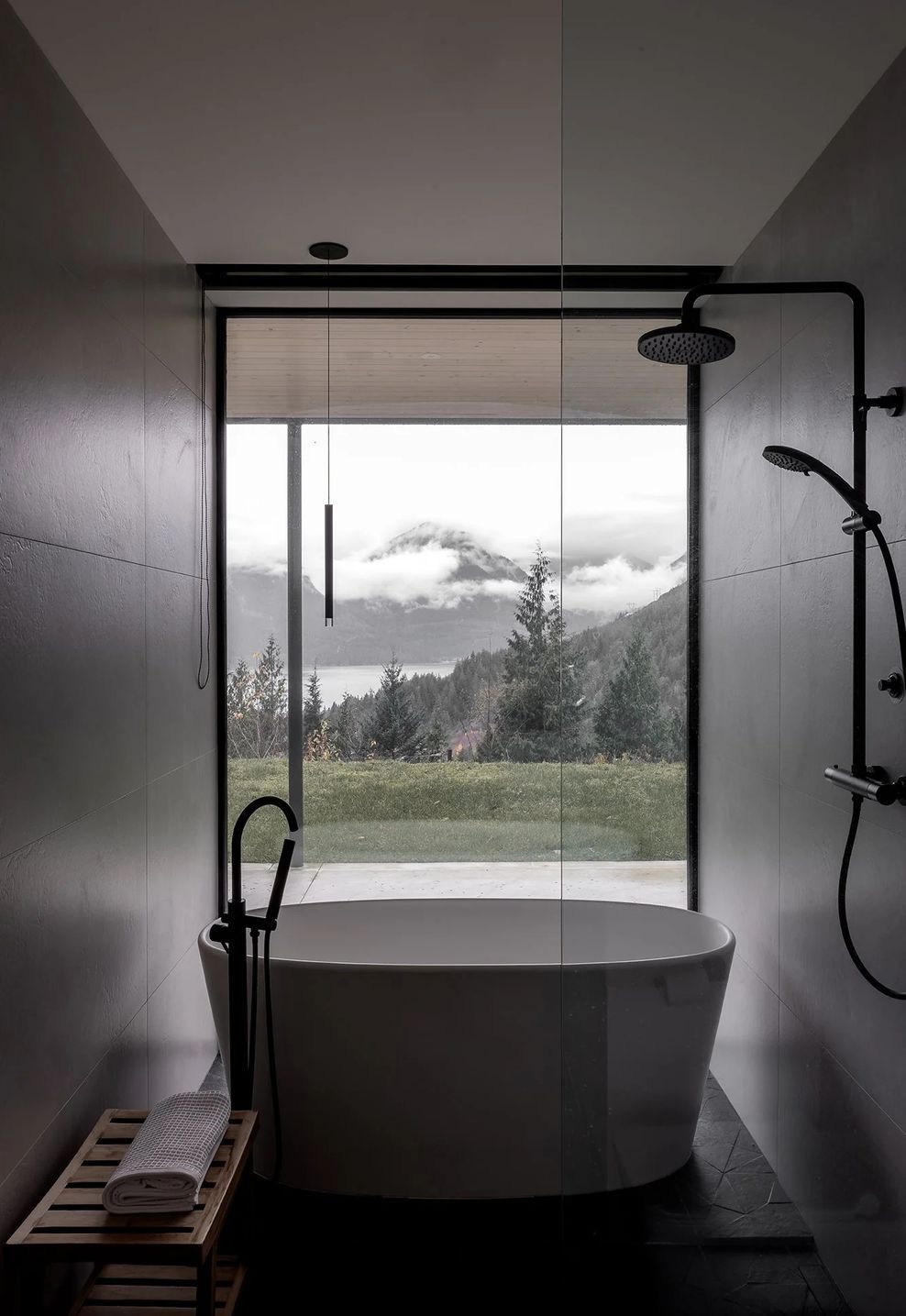 sm-studio-britannia-beach-house-02-011-ap-compressed.jpg