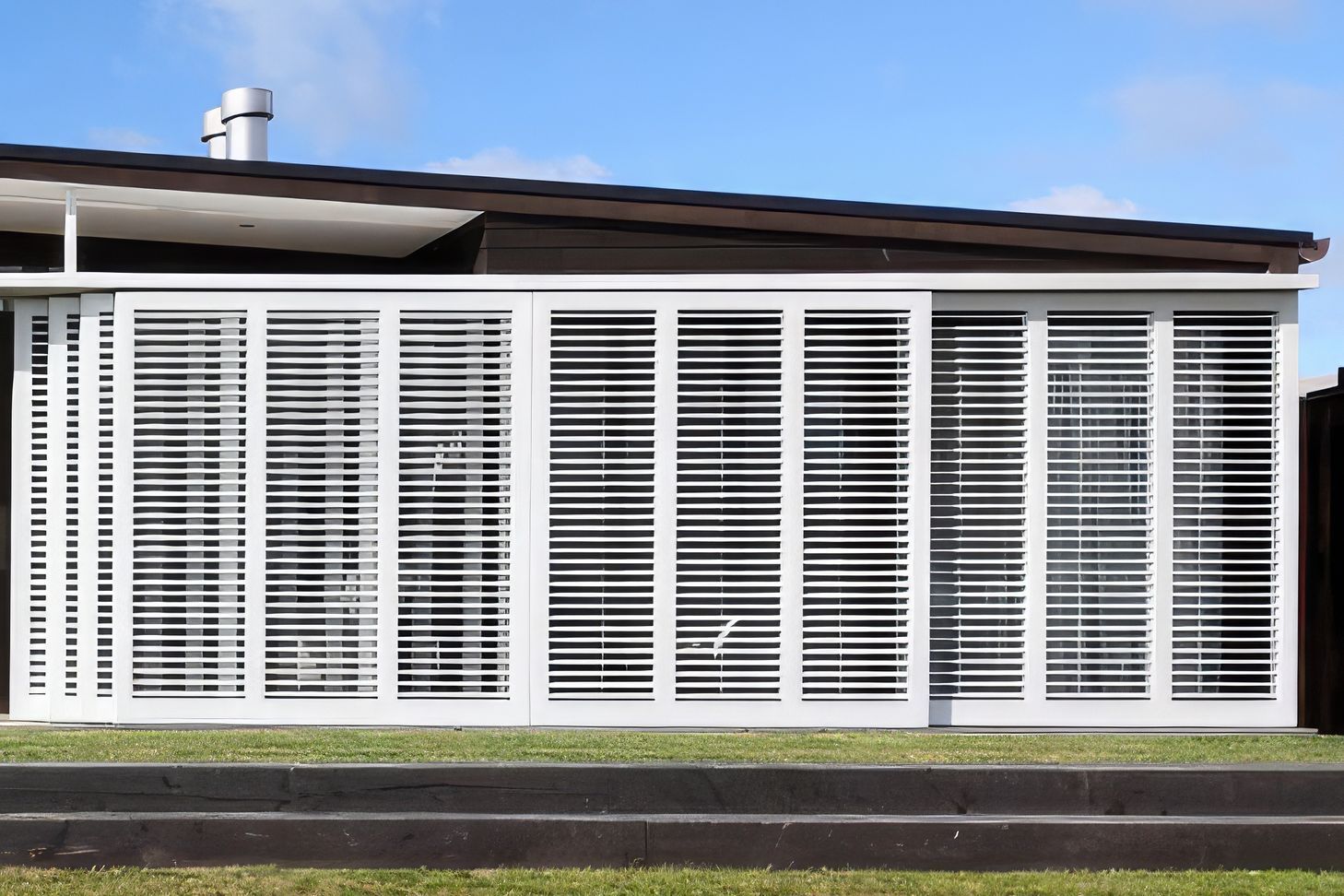 upOmaha-House-2-fix-standard-scale-400x.jpg