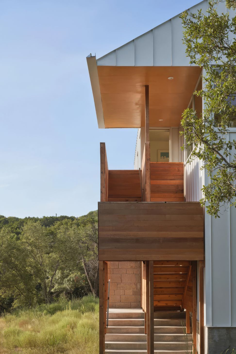 viewhouse03-ap-compressed-v2-upscaled-by-Replicate.jpg