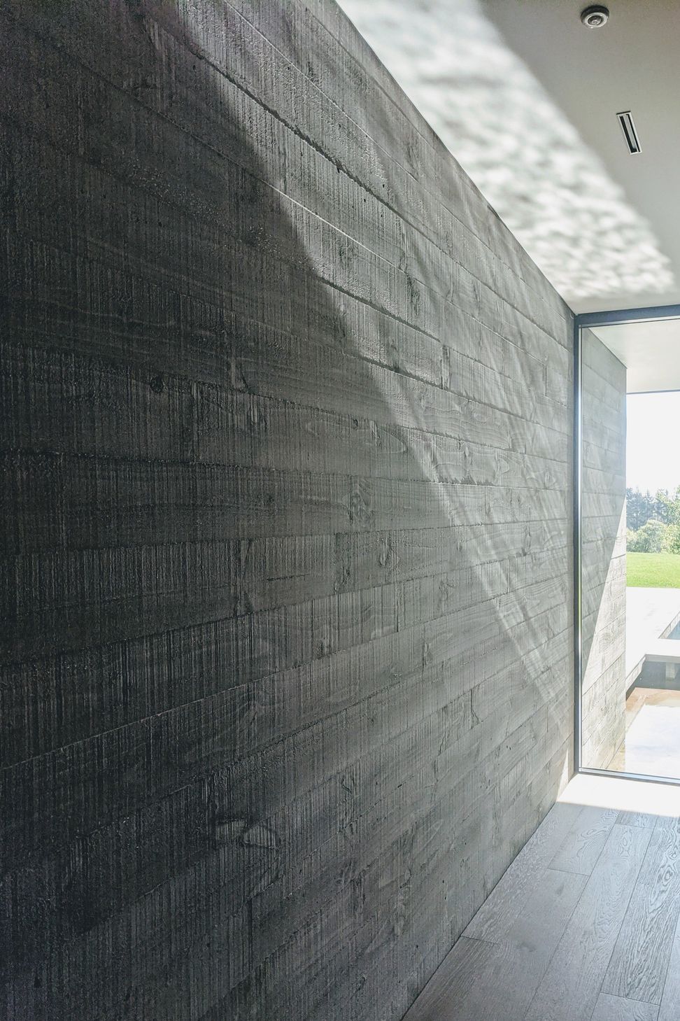 Insitu-concrete walls run seamlessly throughout the building from exterior to interior.