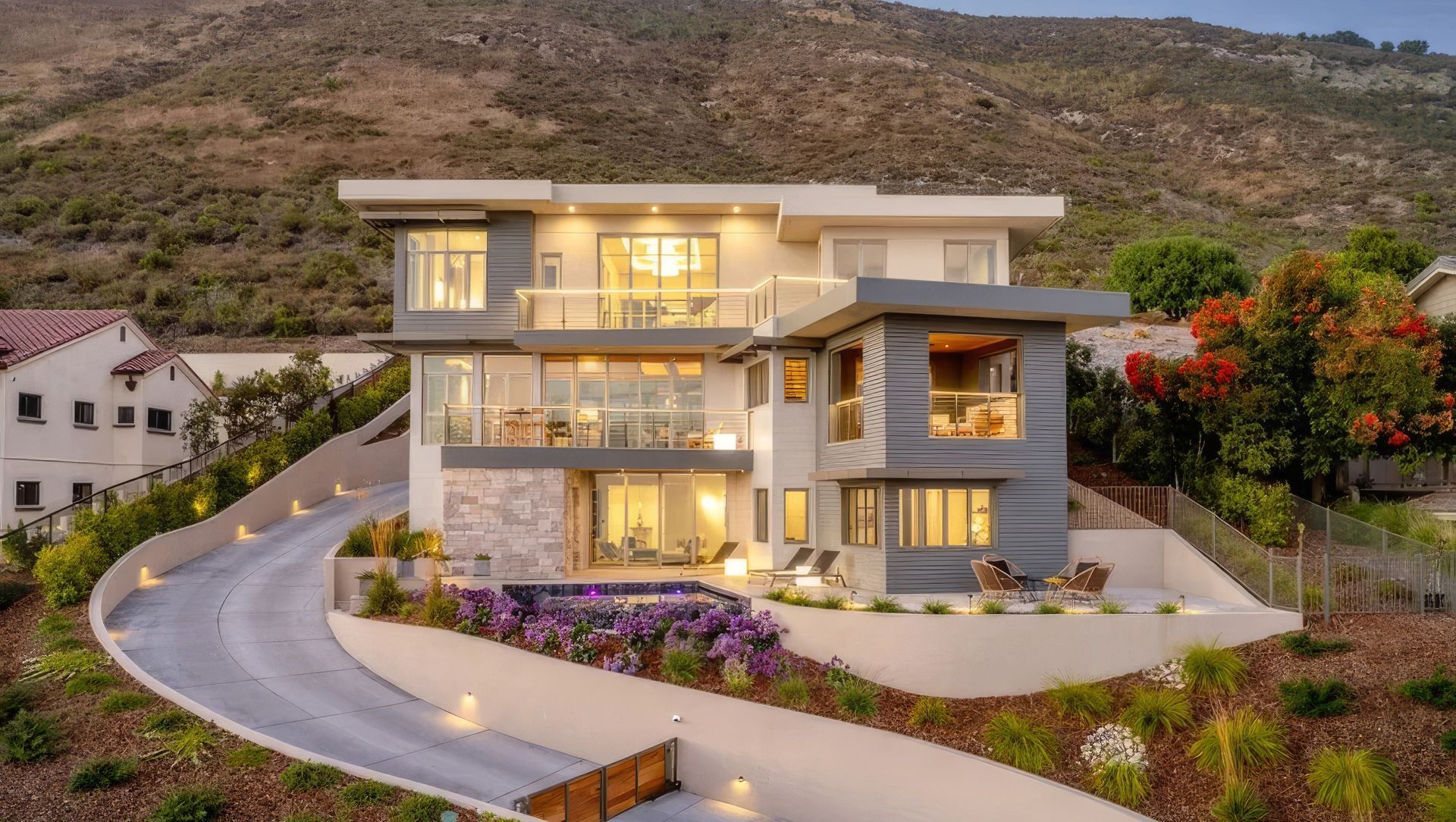 Bluffs Estate banner