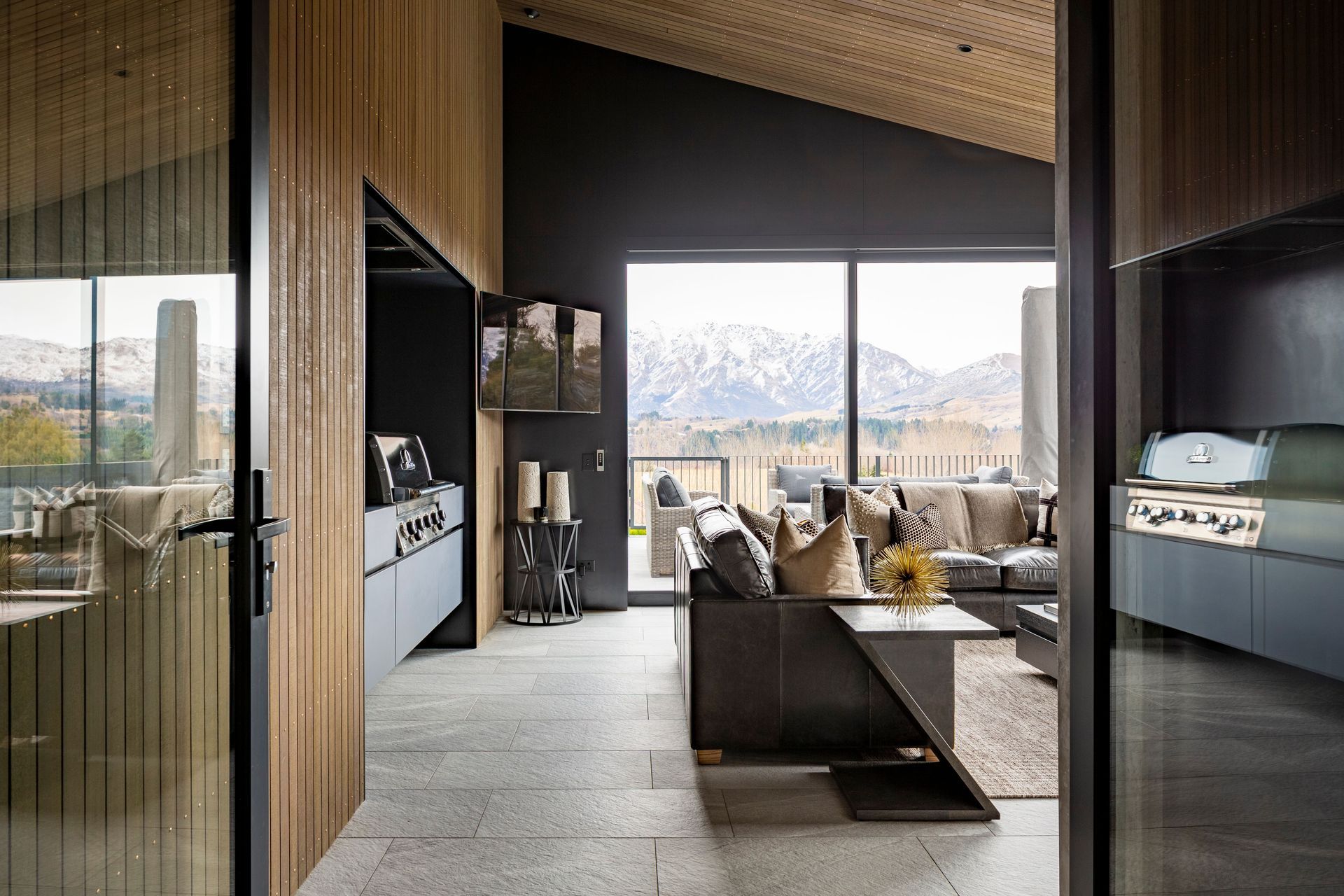 102DomainRoadQueenstown023.jpg