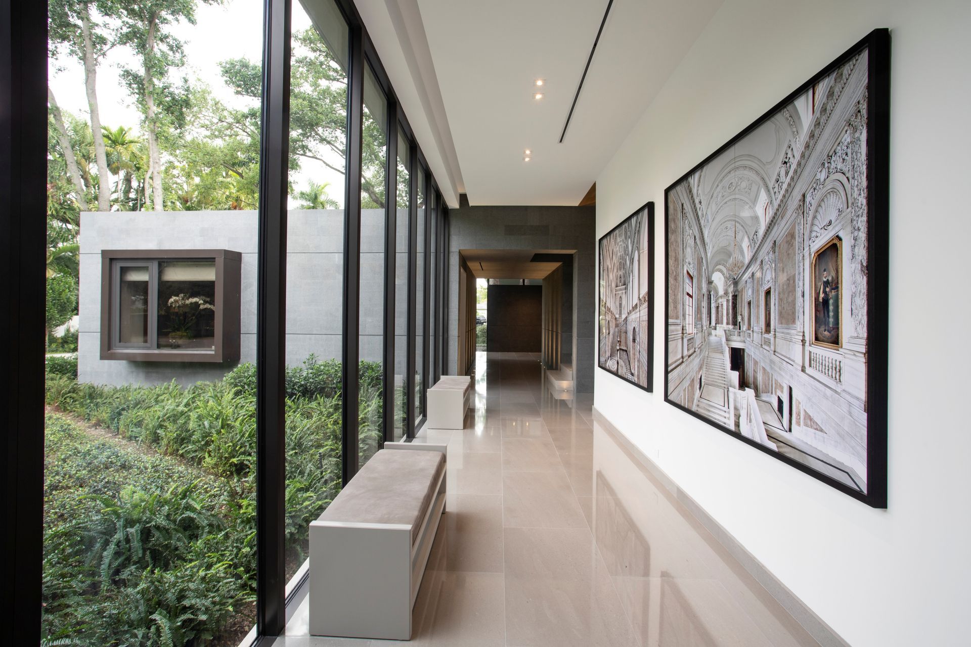 6941c21f4e2011e297c93f7eLa-Escondida-Interior-ap-compressed.jpg