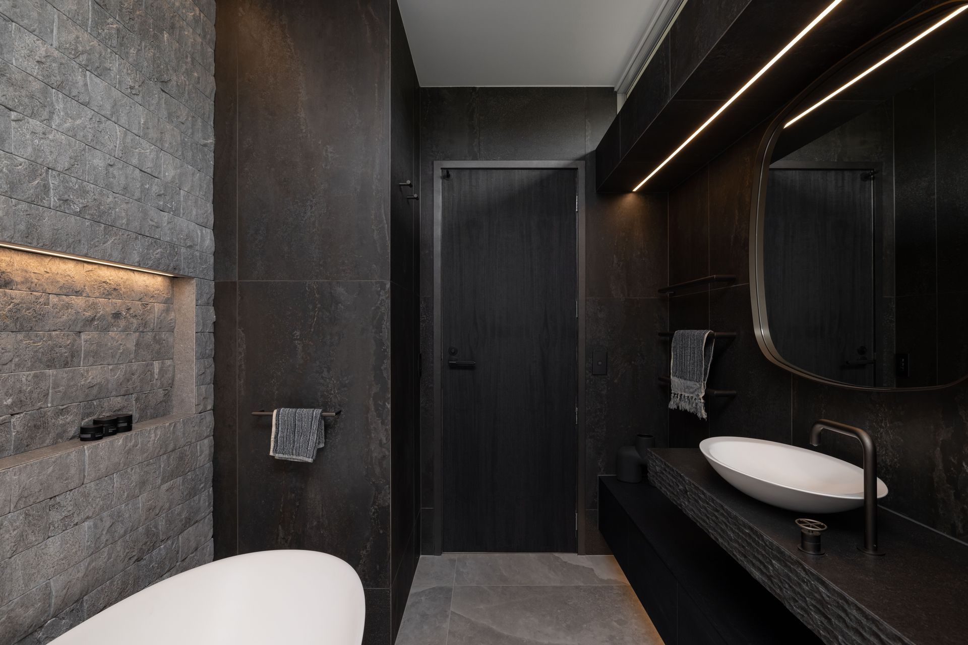 Du Bois Supreme Winning Bathroom Design 2022 - NKBA