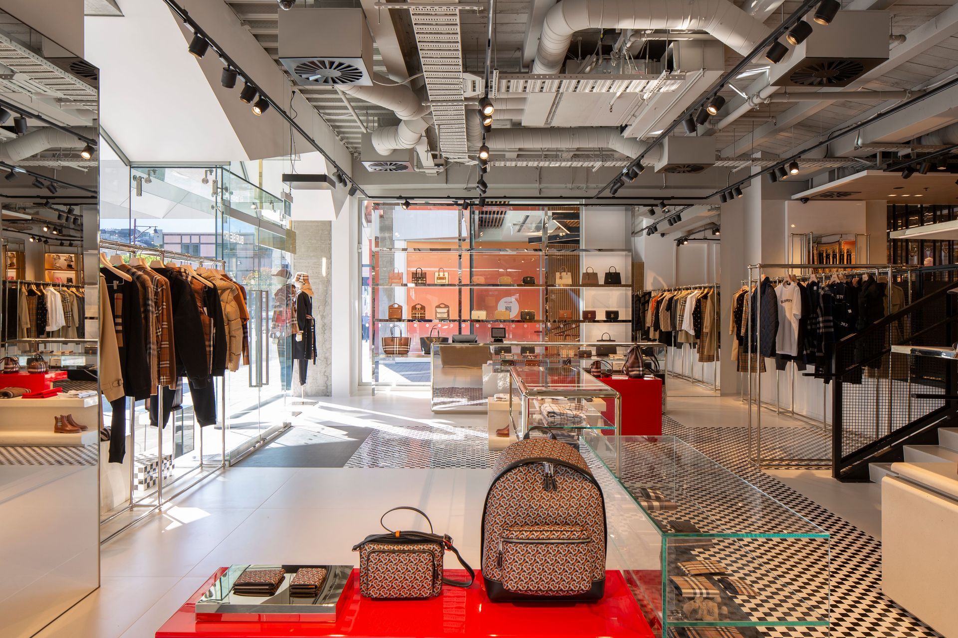 BurberryDFSQueenstownGalleria036.jpg